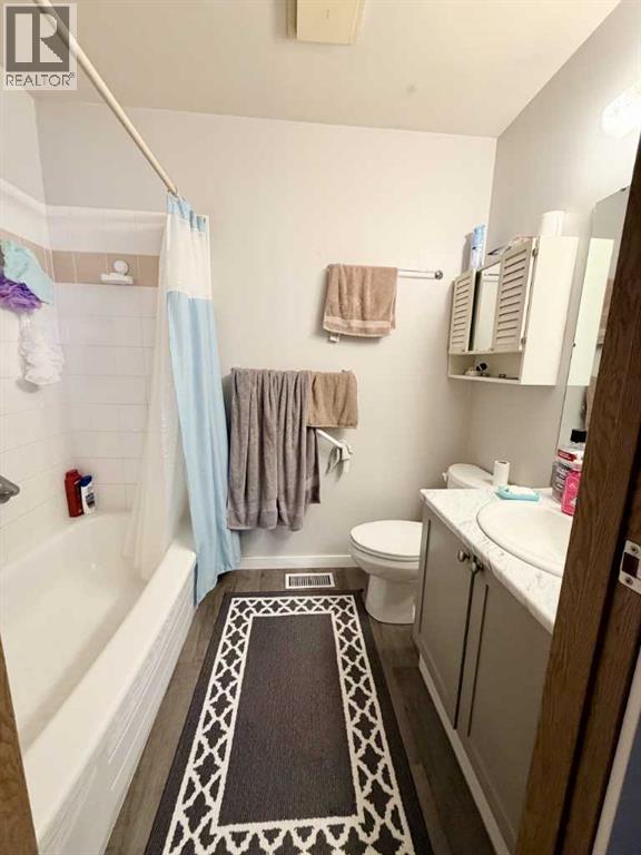 101 A & B 1 Avenue N, Linden, Alberta  T0M 1J0 - Photo 10 - A2300955