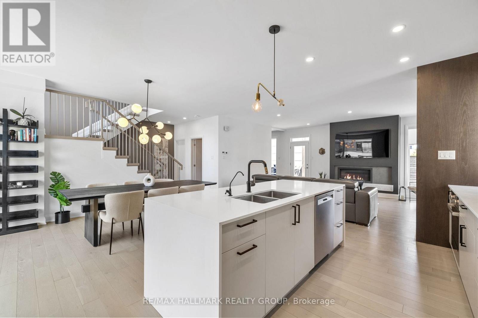 101 Tay Street, Ottawa, Ontario  K2A 2H1 - Photo 11 - X12990368