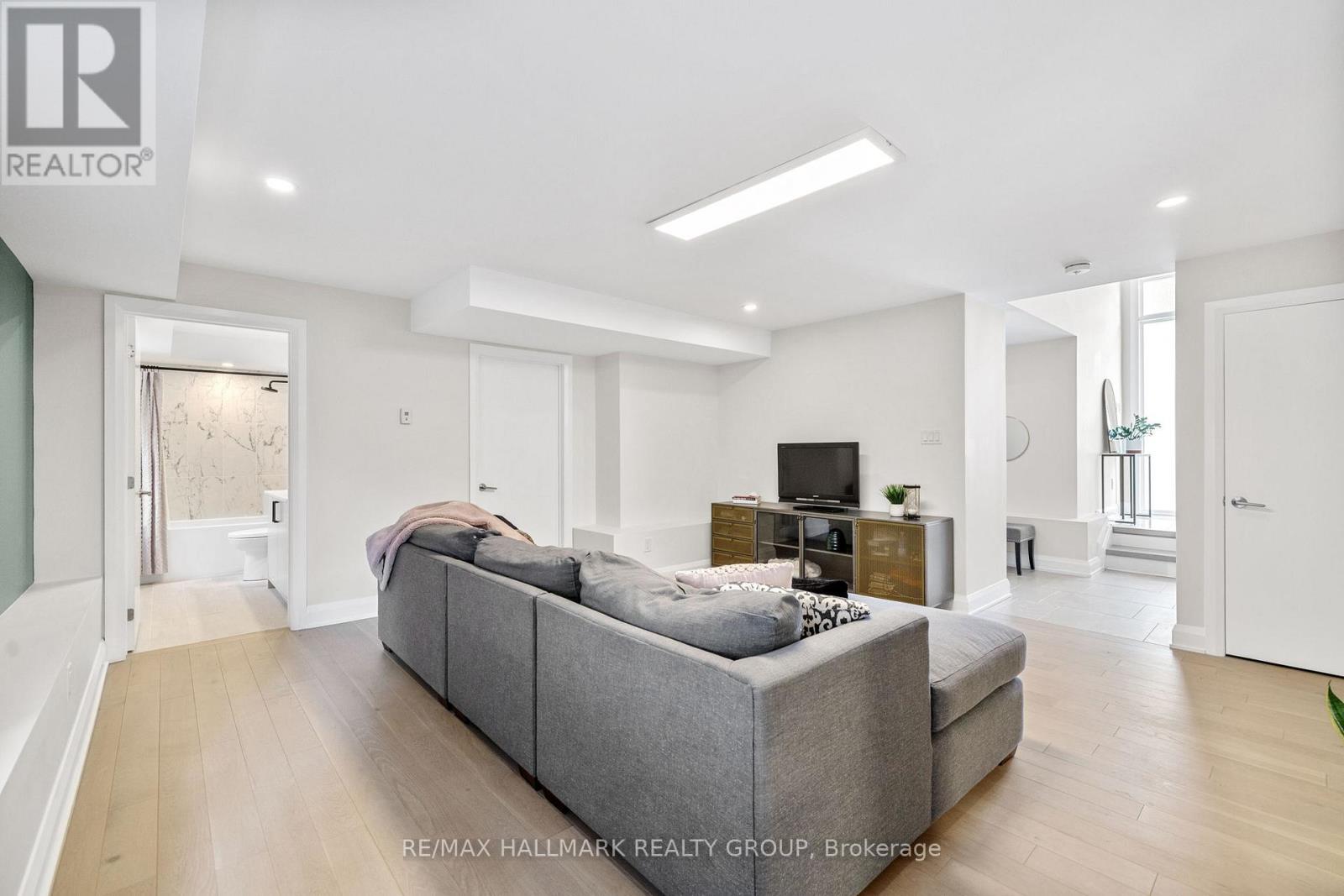 101 Tay Street, Ottawa, Ontario  K2A 2H1 - Photo 34 - X12990368