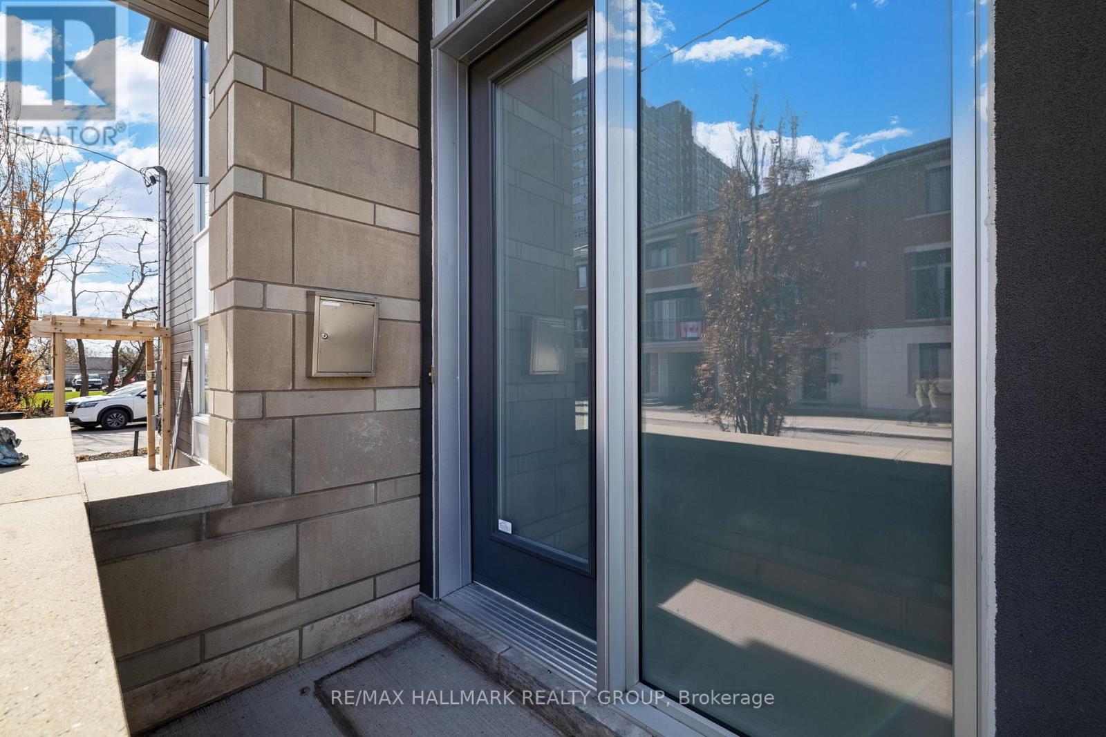 101 Tay Street, Ottawa, Ontario  K2A 2H1 - Photo 37 - X12990368