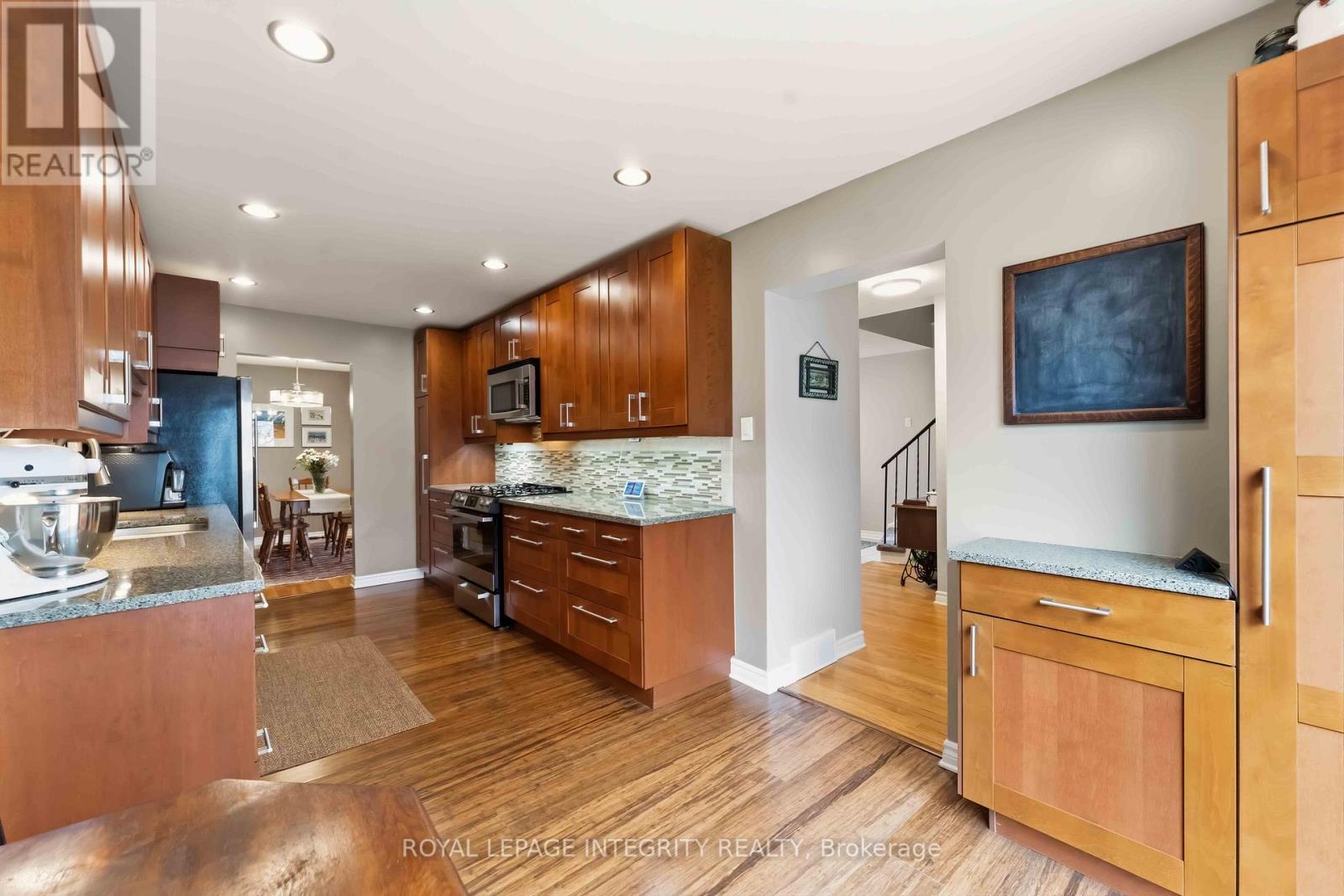 30 Longden Place, Ottawa, Ontario  K2M 1V2 - Photo 16 - X12990420