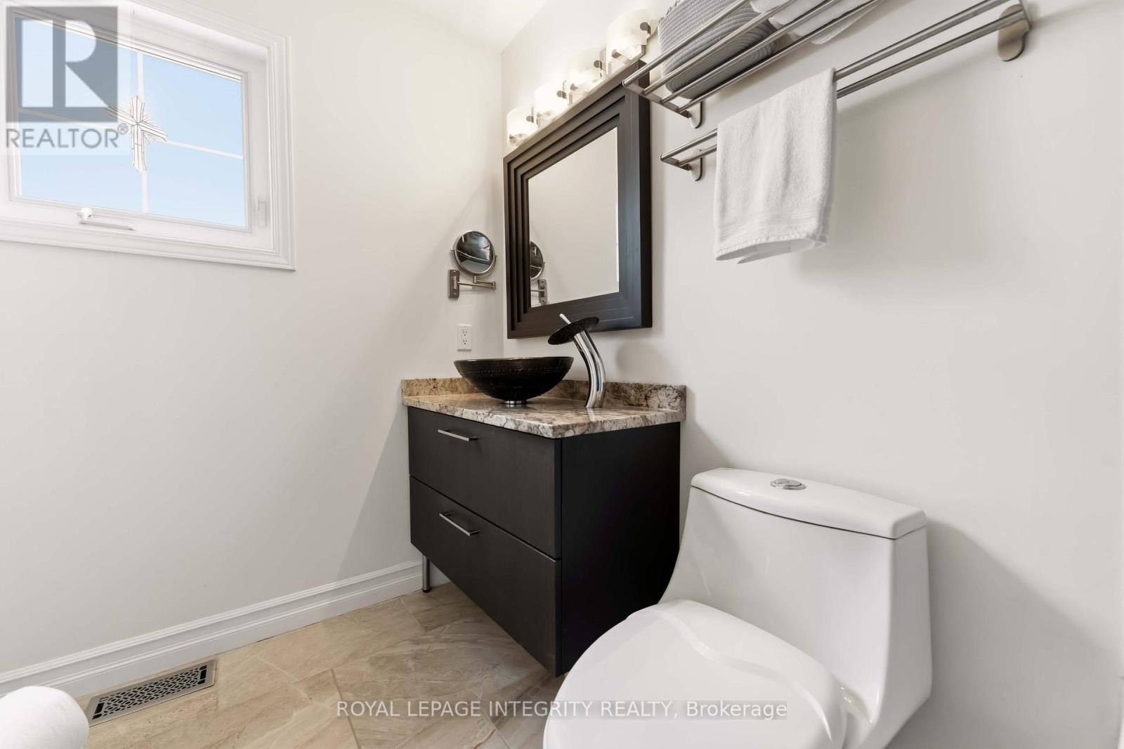 30 Longden Place, Ottawa, Ontario  K2M 1V2 - Photo 29 - X12990420