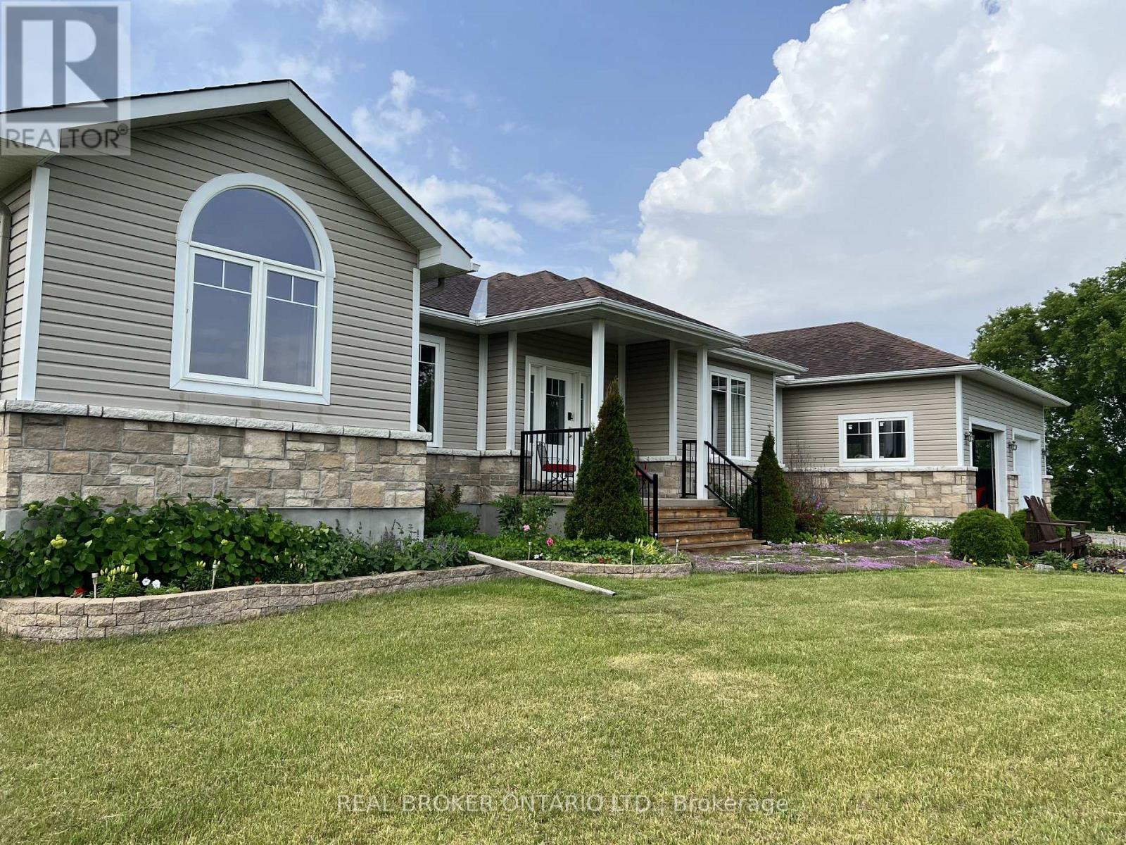 933 Craig Road, North Grenville, Ontario  K0G 1S0 - Photo 2 - X12990432