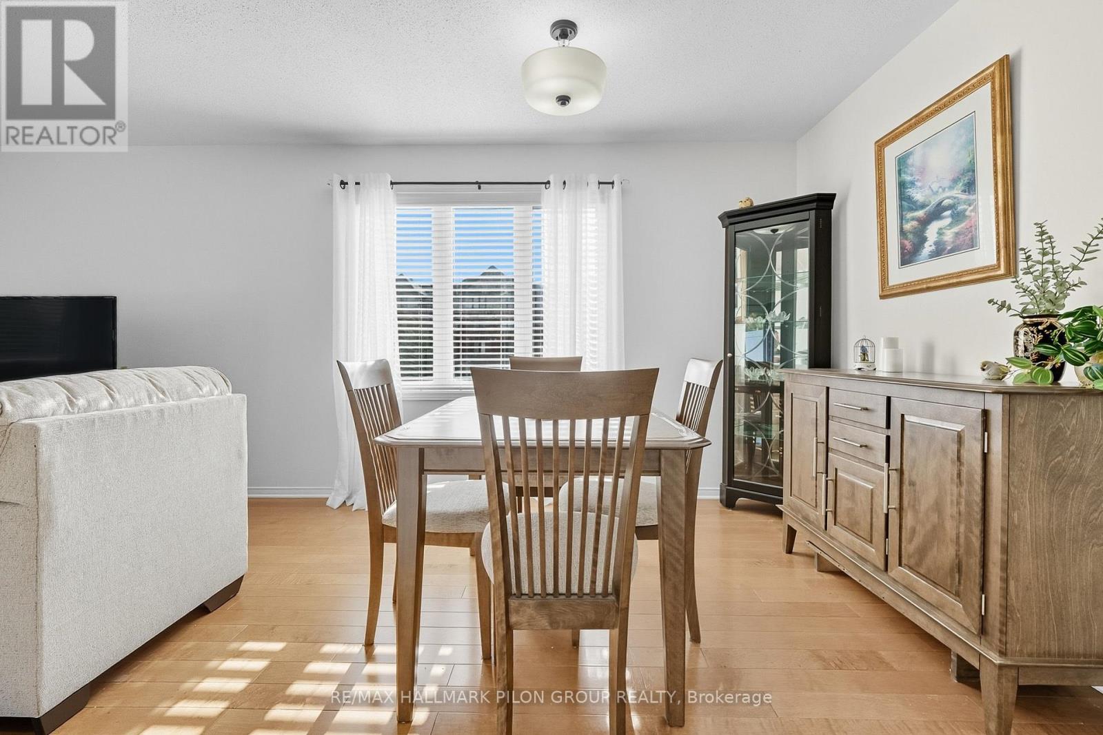 10 Lakepointe Drive, Ottawa, Ontario  K4A 5E3 - Photo 7 - X12990462