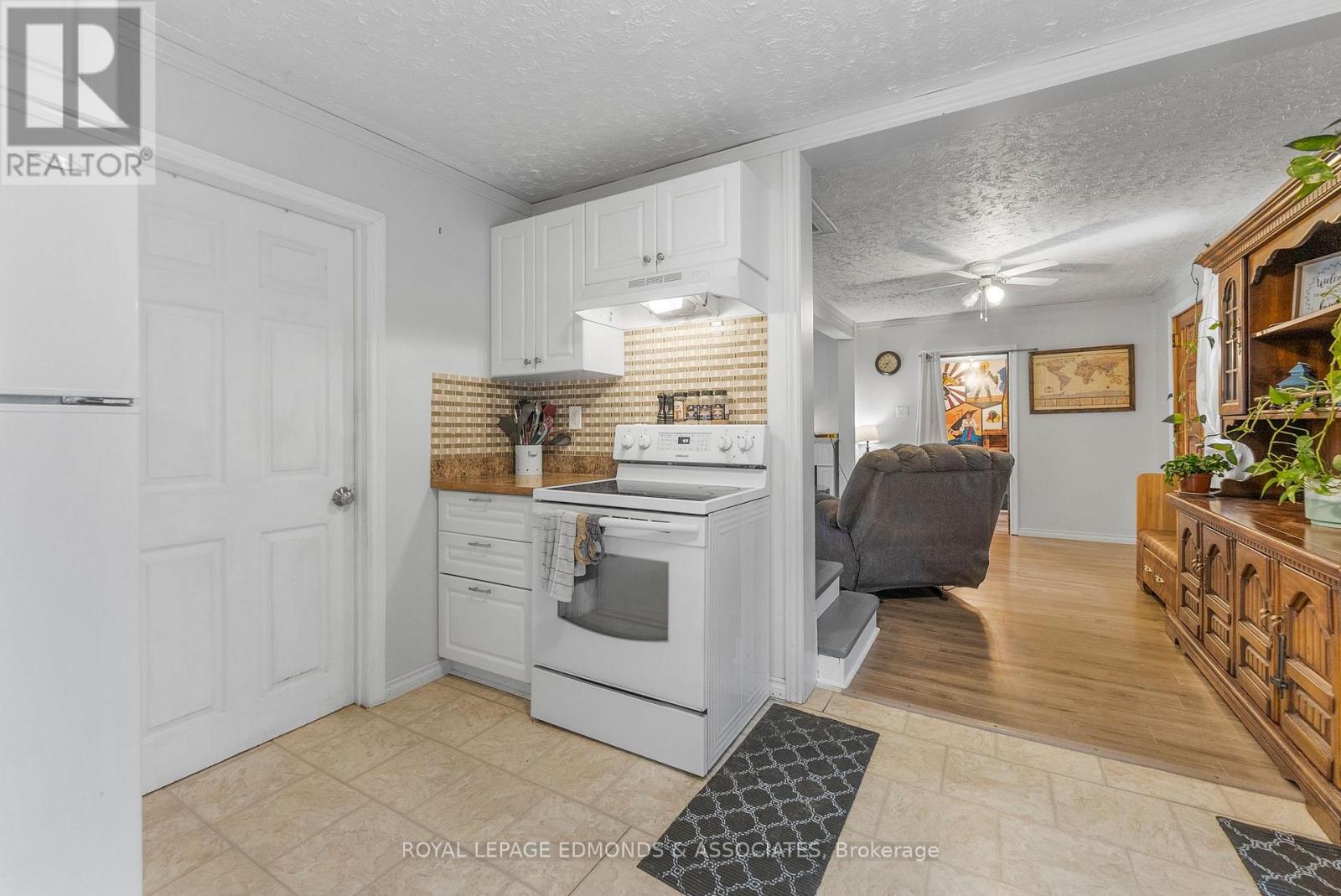 249 Wilfred Street, Pembroke, Ontario  K8A 5K8 - Photo 11 - X12990260