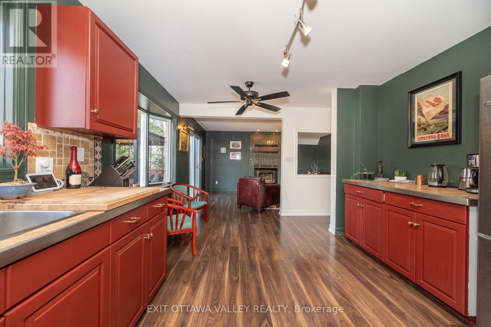 10 Ryans Camp Lane, Laurentian Hills, Ontario  K0J 1P0 - Photo 11 - X12990382