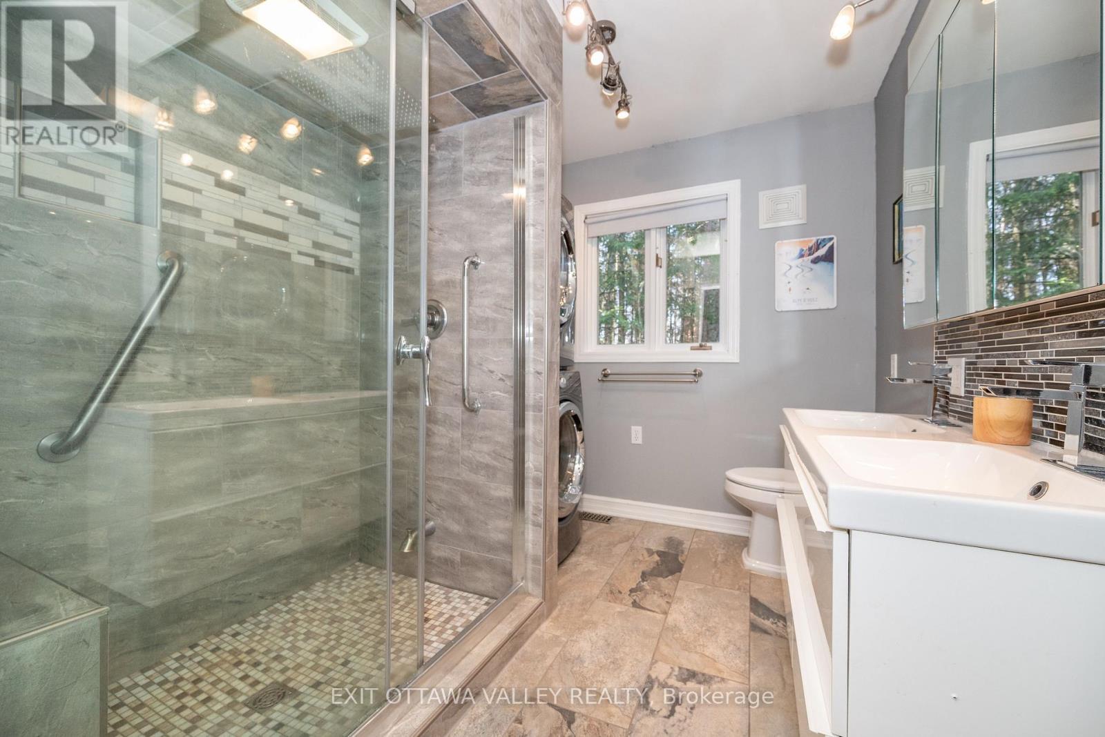 10 Ryans Camp Lane, Laurentian Hills, Ontario  K0J 1P0 - Photo 18 - X12990382