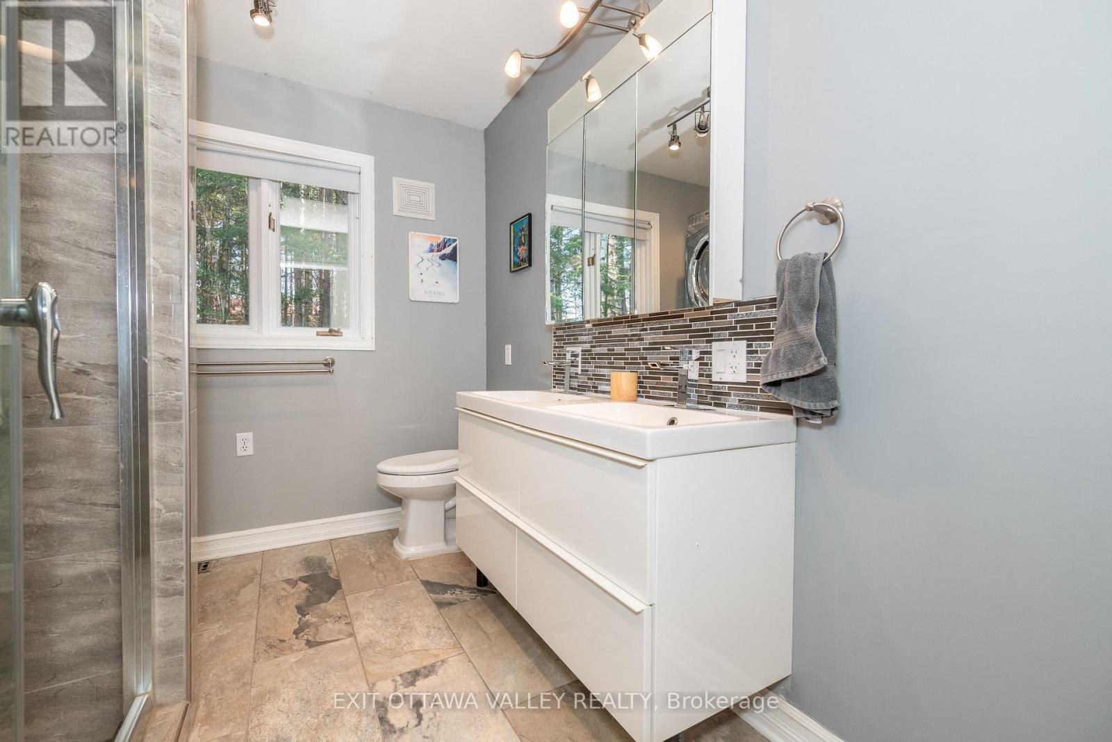 10 Ryans Camp Lane, Laurentian Hills, Ontario  K0J 1P0 - Photo 19 - X12990382