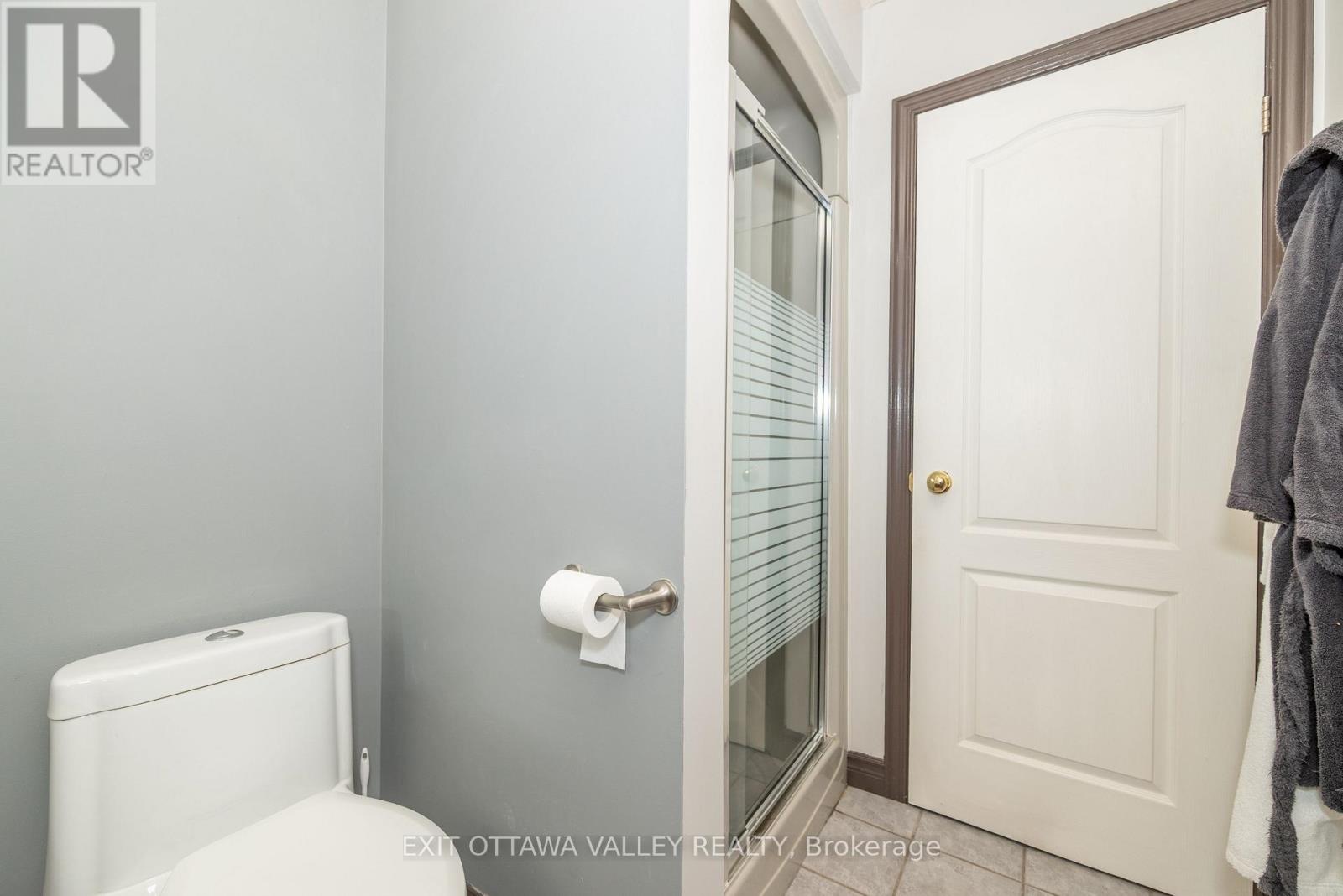 10 Ryans Camp Lane, Laurentian Hills, Ontario  K0J 1P0 - Photo 24 - X12990382