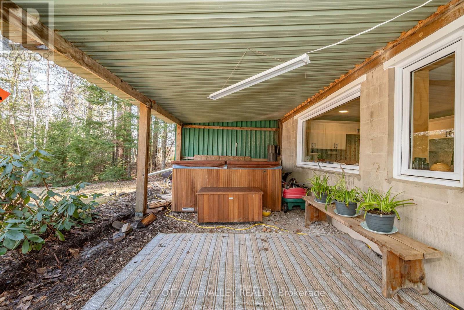 10 Ryans Camp Lane, Laurentian Hills, Ontario  K0J 1P0 - Photo 28 - X12990382