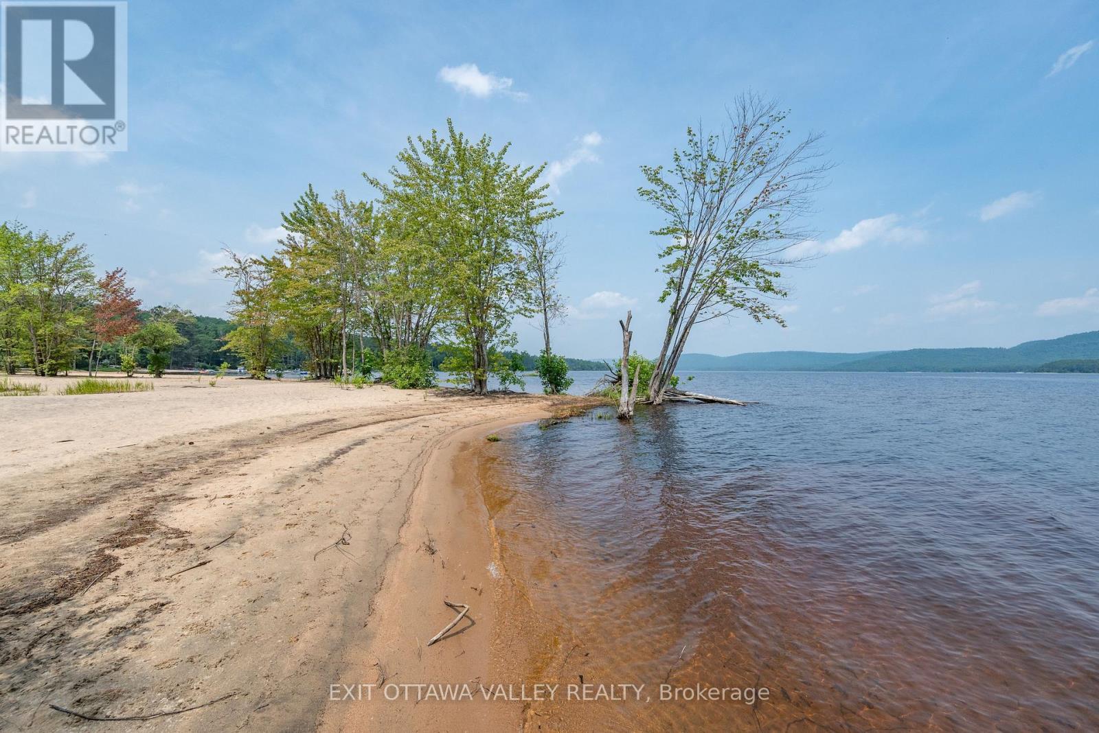 10 Ryans Camp Lane, Laurentian Hills, Ontario  K0J 1P0 - Photo 49 - X12990382