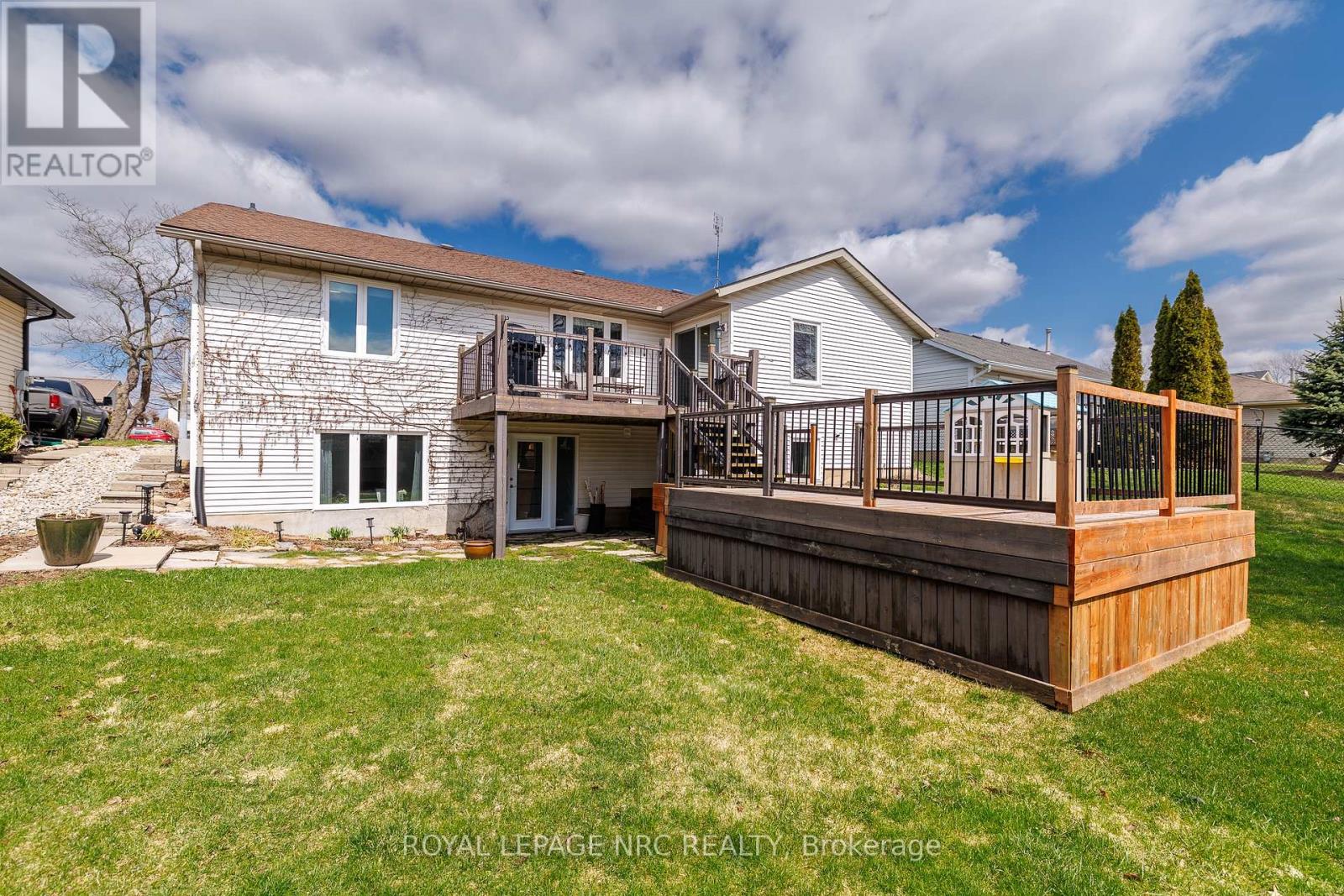 109 Calla Terrace, Welland, Ontario  L3C 7C2 - Photo 4 - X12990100