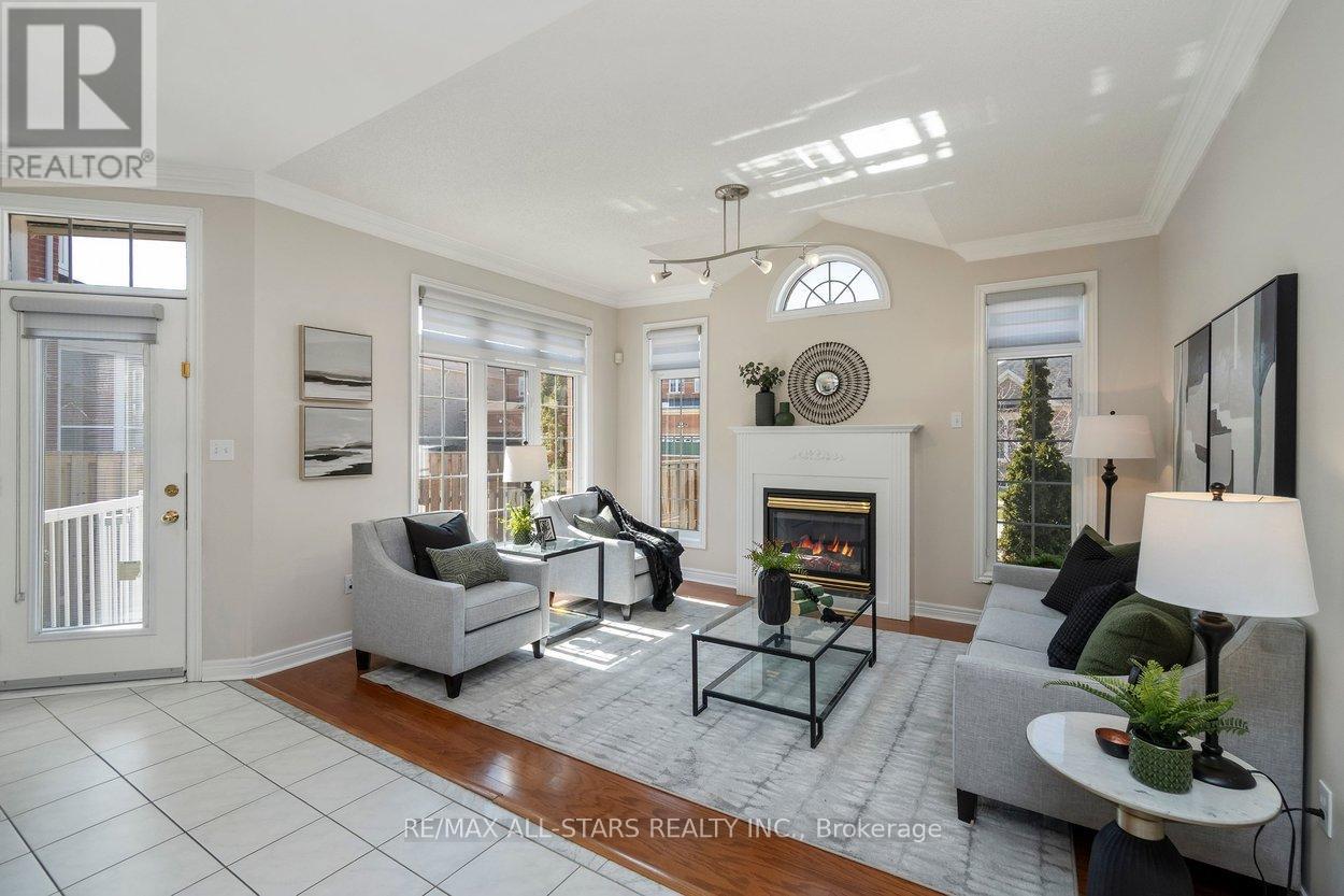 142 Saffron Street, Markham, Ontario  L6E 1M3 - Photo 7 - N12975960