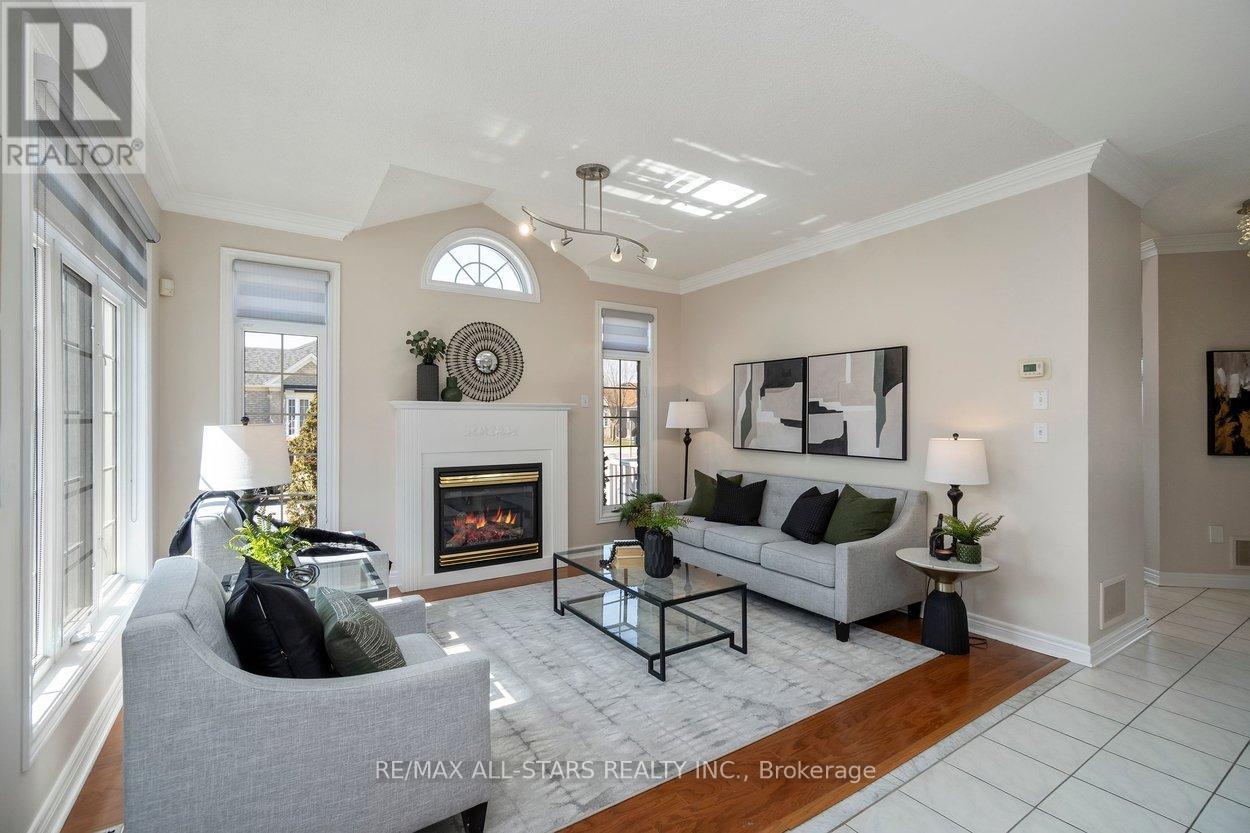 142 Saffron Street, Markham, Ontario  L6E 1M3 - Photo 8 - N12975960