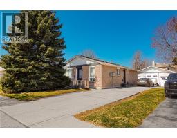 96 PATHFINDER Crescent, kitchener, Ontario