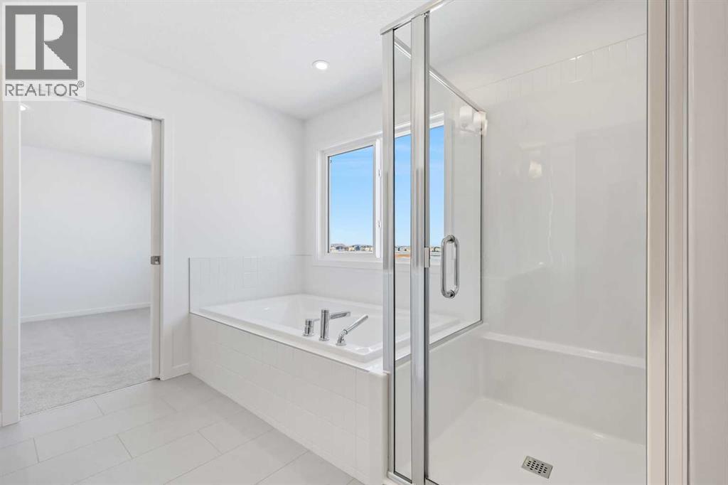 215 Corner Glen Crescent NE, Calgary, Alberta  T3N 2P1 - Photo 13 - A2273993