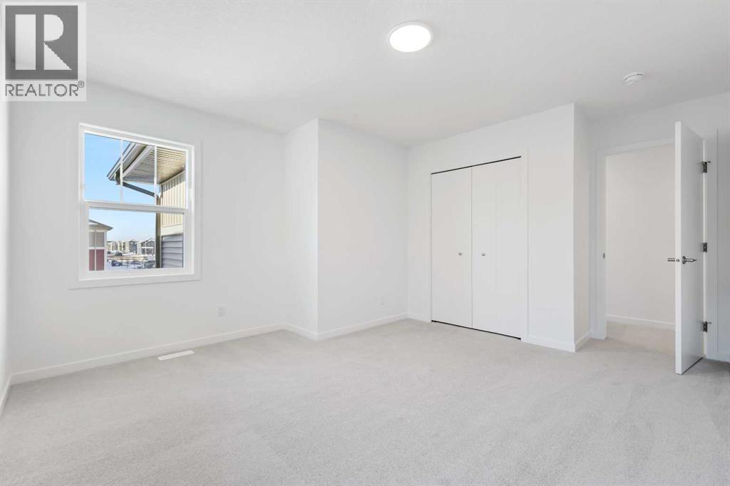 215 Corner Glen Crescent NE, Calgary, Alberta  T3N 2P1 - Photo 15 - A2273993