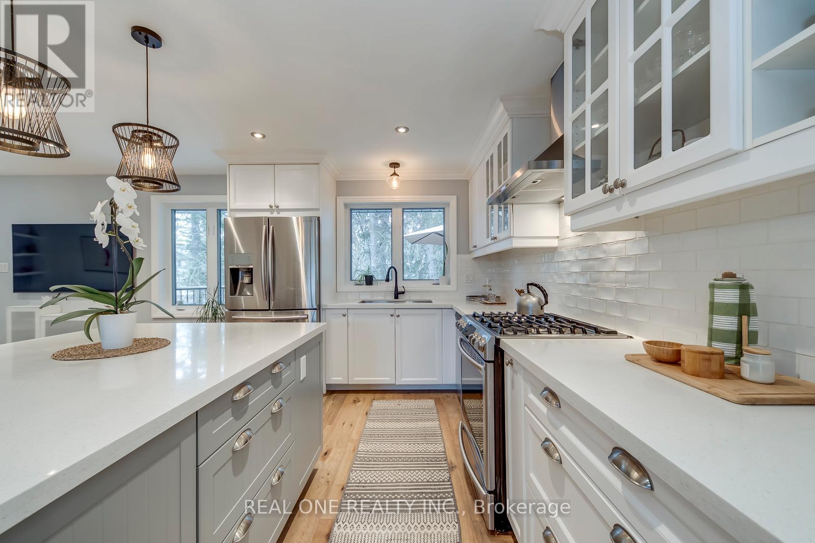 179 Shanley Terrace, Oakville, Ontario  L6K 2H7 - Photo 14 - W12963186