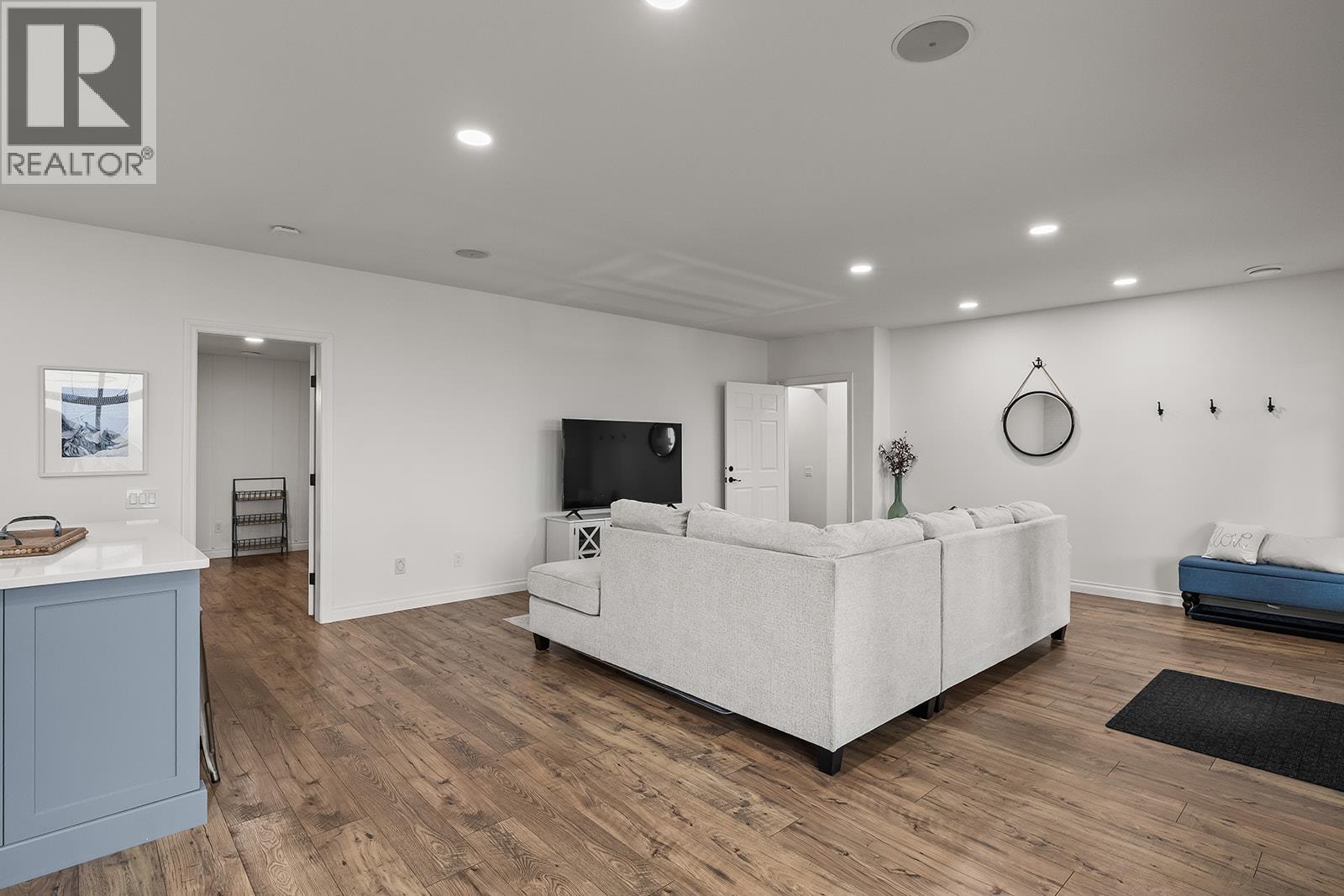 629 Almandine Court Kelowna Photo 43