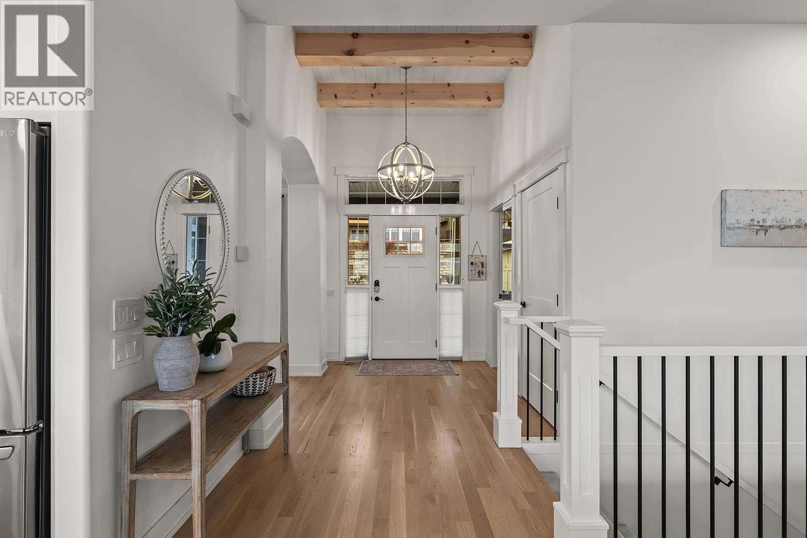 629 Almandine Court Kelowna Photo 3