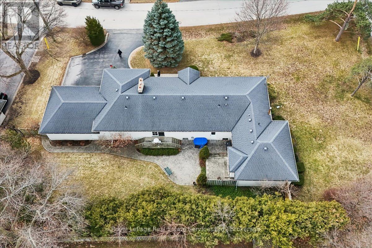 281 Pinehurst Drive, Oakville, Ontario  L6J 4X2 - Photo 46 - W12883950