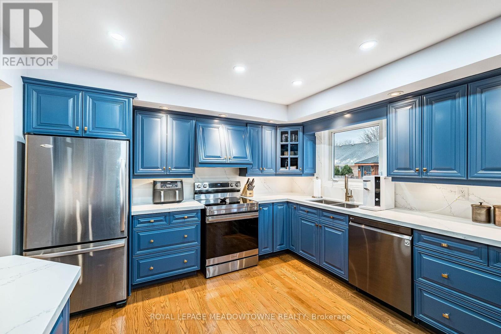 8 Wadsworth Circle, Brampton, Ontario  L6Z 1W7 - Photo 20 - W12977592