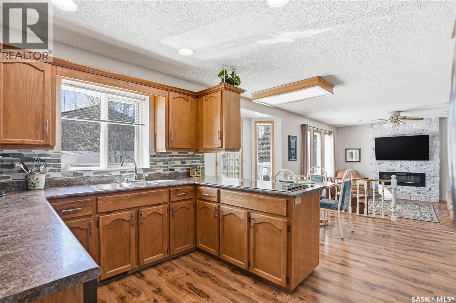 647 Whiteswan Drive, Saskatoon, Saskatchewan  S7K 8A2 - Photo 11 - SK032593