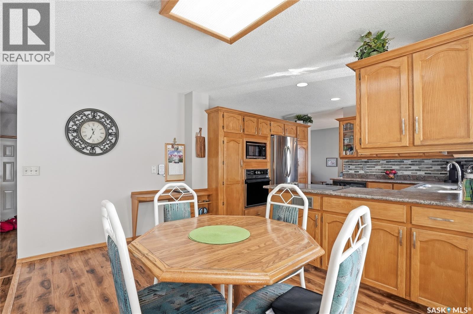 647 Whiteswan Drive, Saskatoon, Saskatchewan  S7K 8A2 - Photo 12 - SK032593