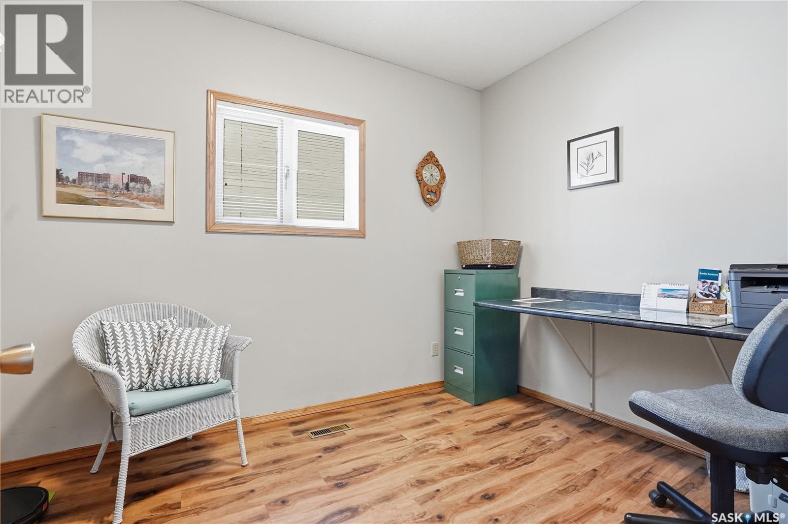 647 Whiteswan Drive, Saskatoon, Saskatchewan  S7K 8A2 - Photo 25 - SK032593