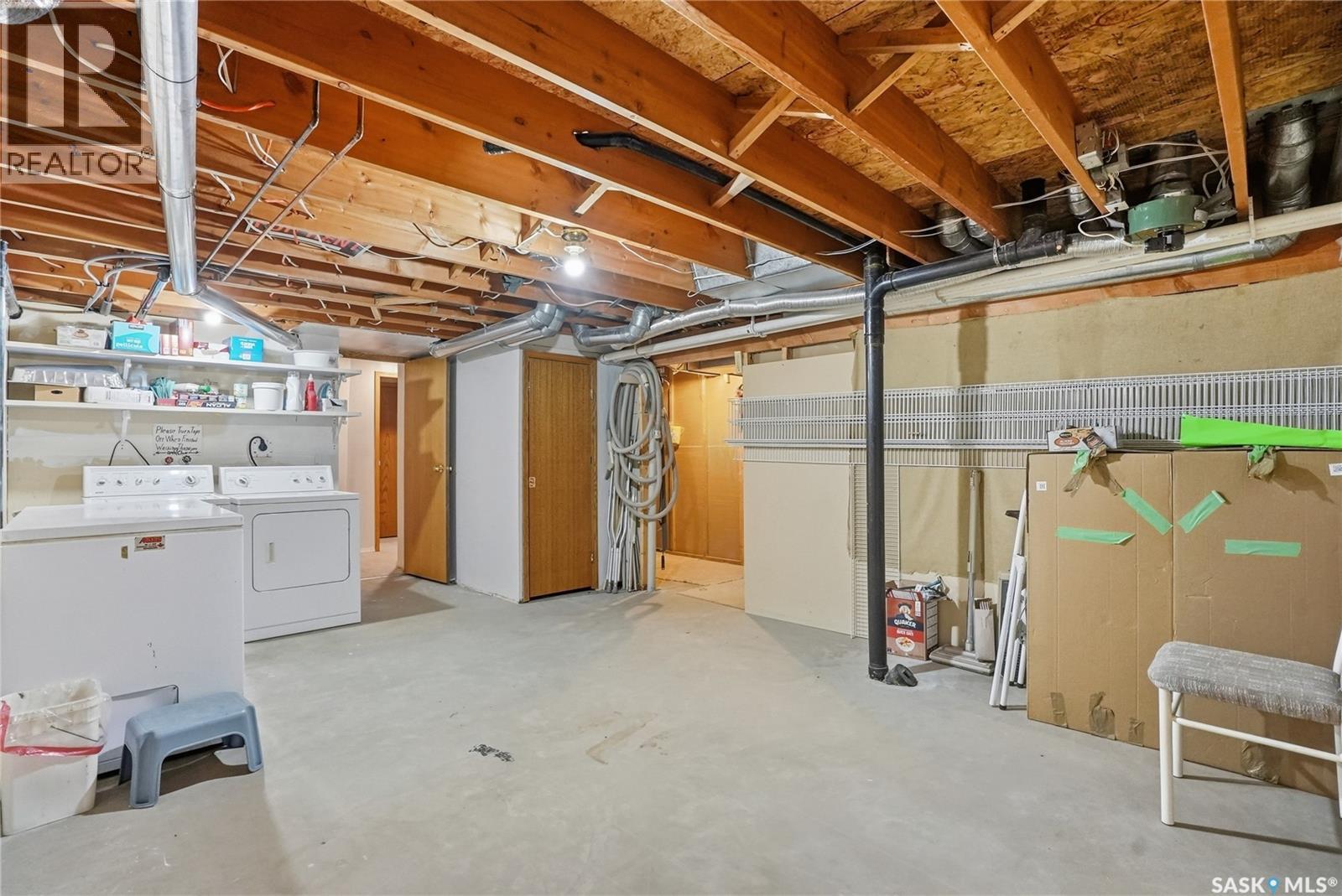 647 Whiteswan Drive, Saskatoon, Saskatchewan  S7K 8A2 - Photo 39 - SK032593