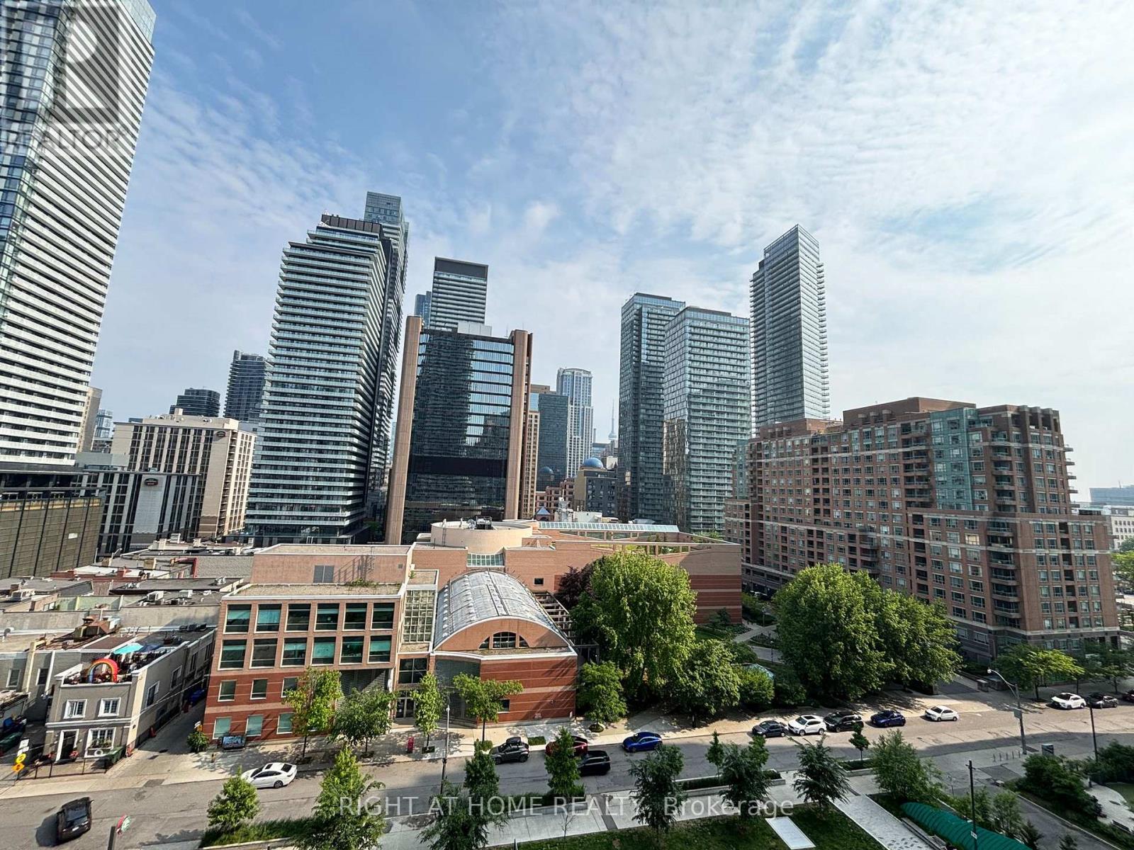 606 - 11 Wellesley Street W, Toronto (Bay Street Corridor), Ontario  M4Y 0G4 - Photo 21 - C12990150