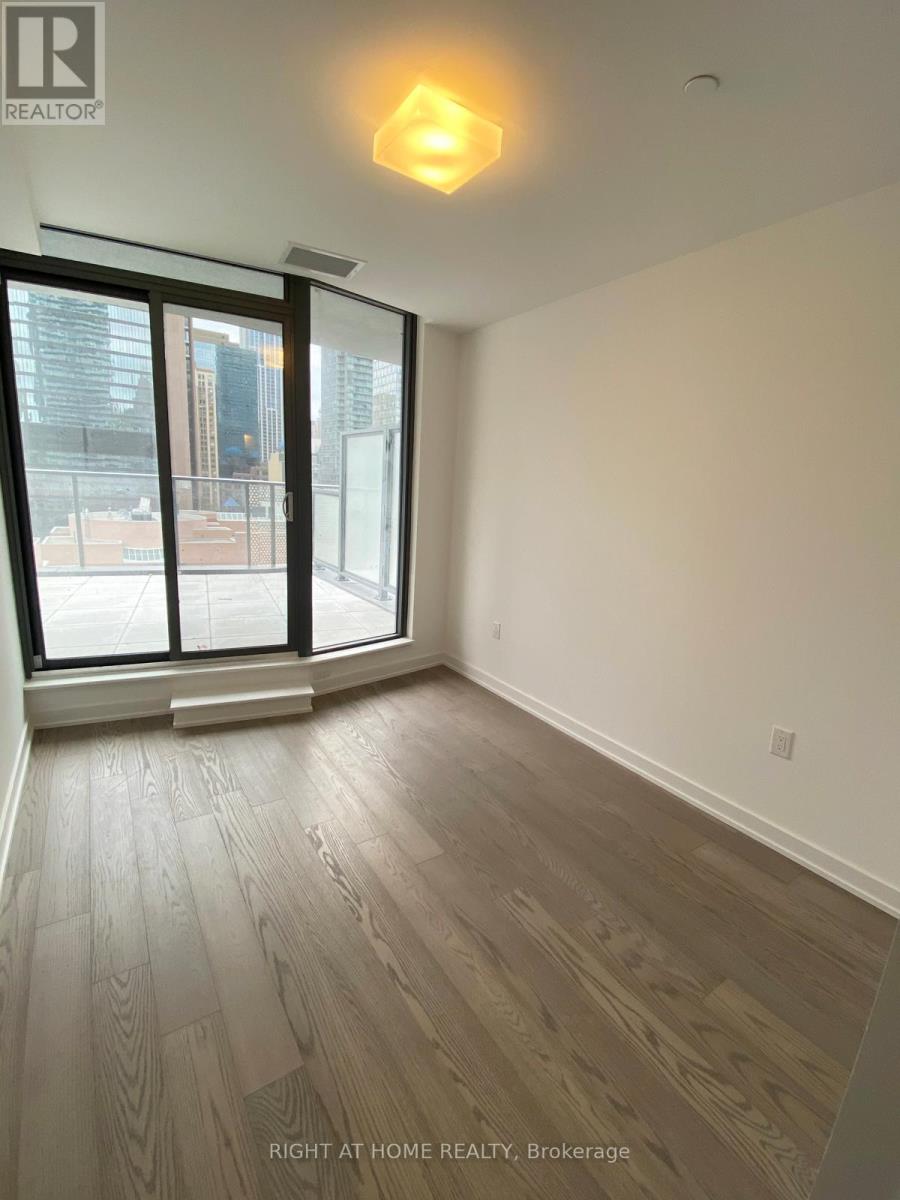 606 - 11 Wellesley Street W, Toronto (Bay Street Corridor), Ontario  M4Y 0G4 - Photo 5 - C12990150