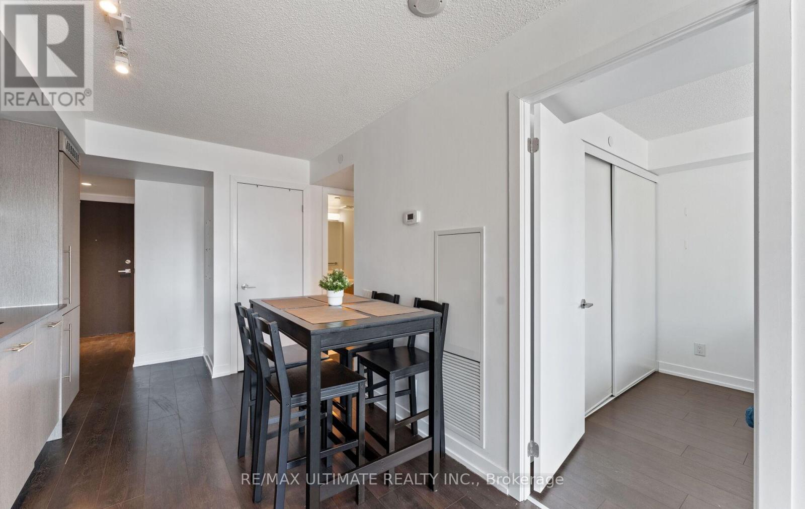 1801 - 365 Church Street, Toronto, Ontario  M5B 1H6 - Photo 12 - C12990162