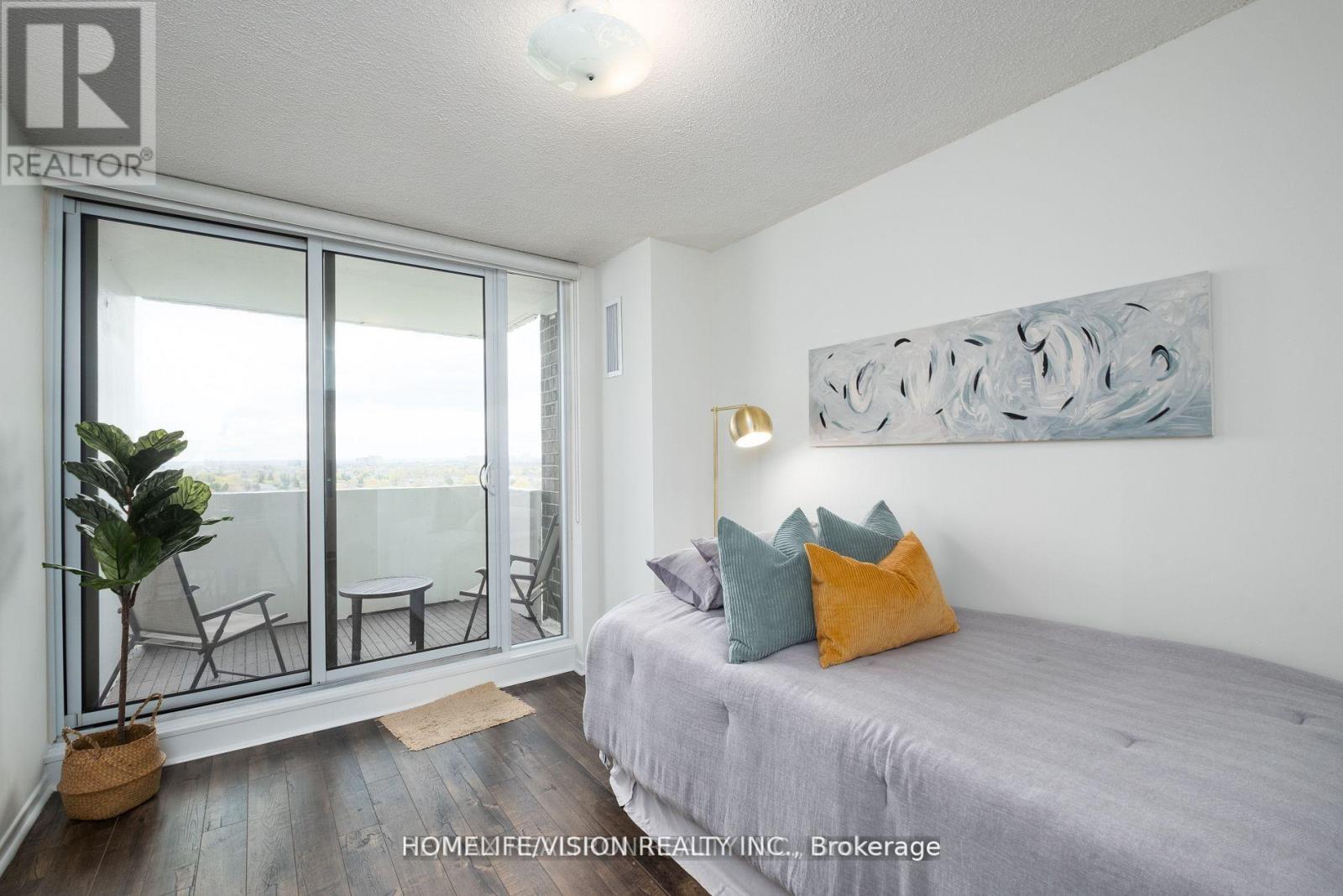 1604 - 10 Muirhead Road, Toronto (Pleasant View), Ontario  M2J 4P9 - Photo 13 - C12990184