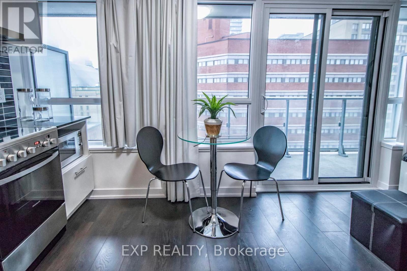 904 - 365 Church Street, Toronto (Church-Yonge Corridor), Ontario  M5B 1Z9 - Photo 11 - C12990196