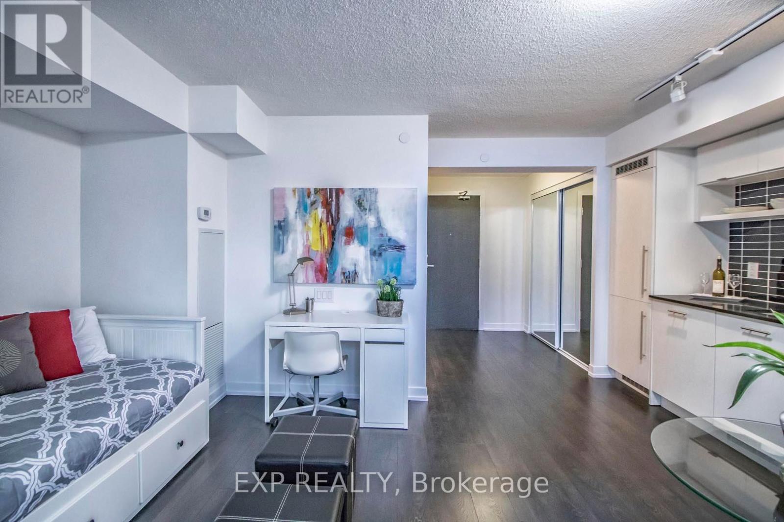 904 - 365 Church Street, Toronto (Church-Yonge Corridor), Ontario  M5B 1Z9 - Photo 17 - C12990196