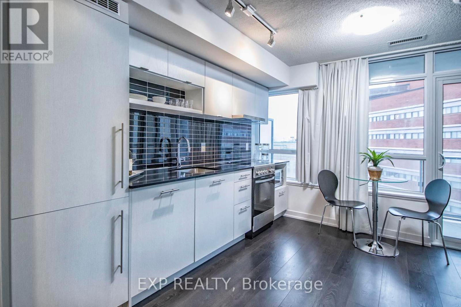 904 - 365 Church Street, Toronto (Church-Yonge Corridor), Ontario  M5B 1Z9 - Photo 5 - C12990196