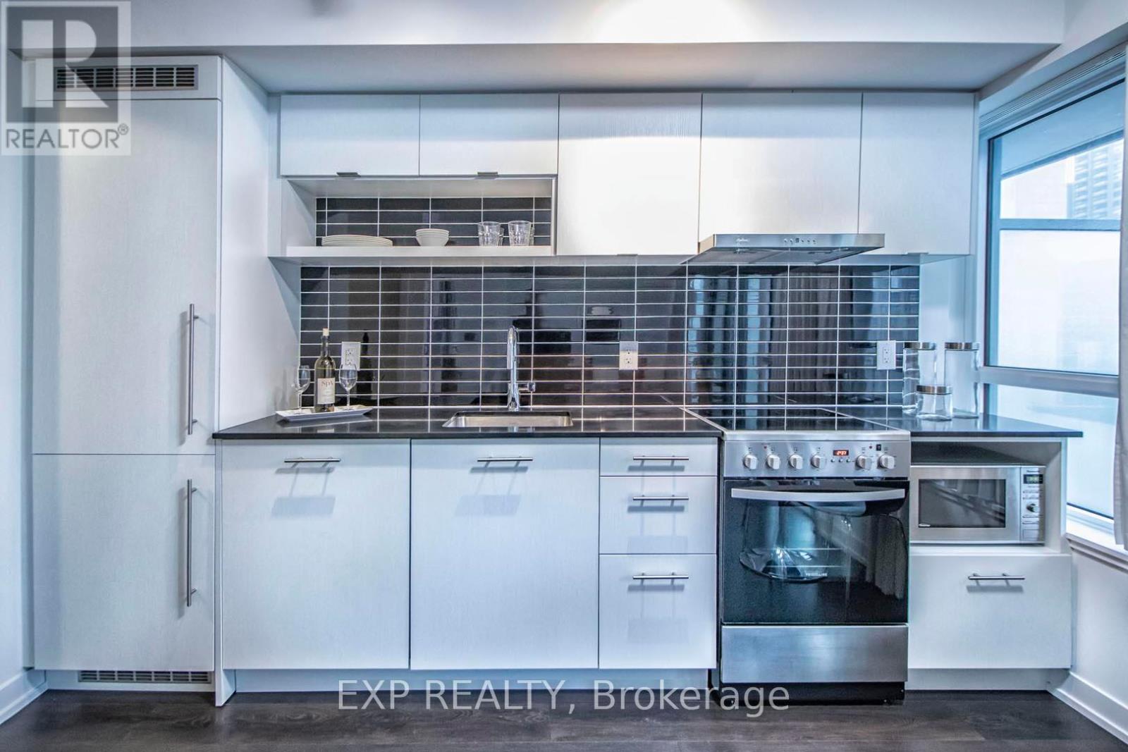 904 - 365 Church Street, Toronto (Church-Yonge Corridor), Ontario  M5B 1Z9 - Photo 6 - C12990196