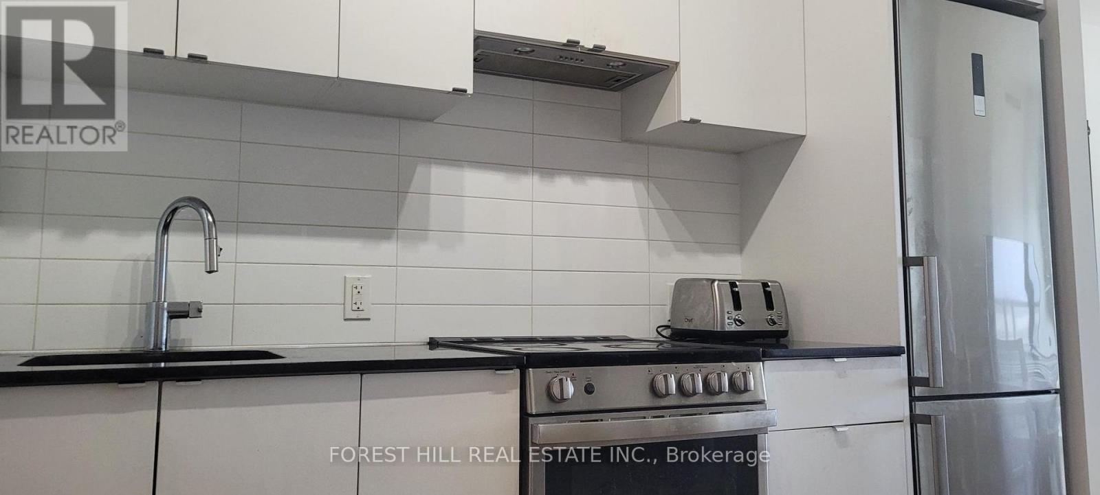 704 - 49 EAST LIBERTY STREET Toronto (Niagara), ON M6K 0B2