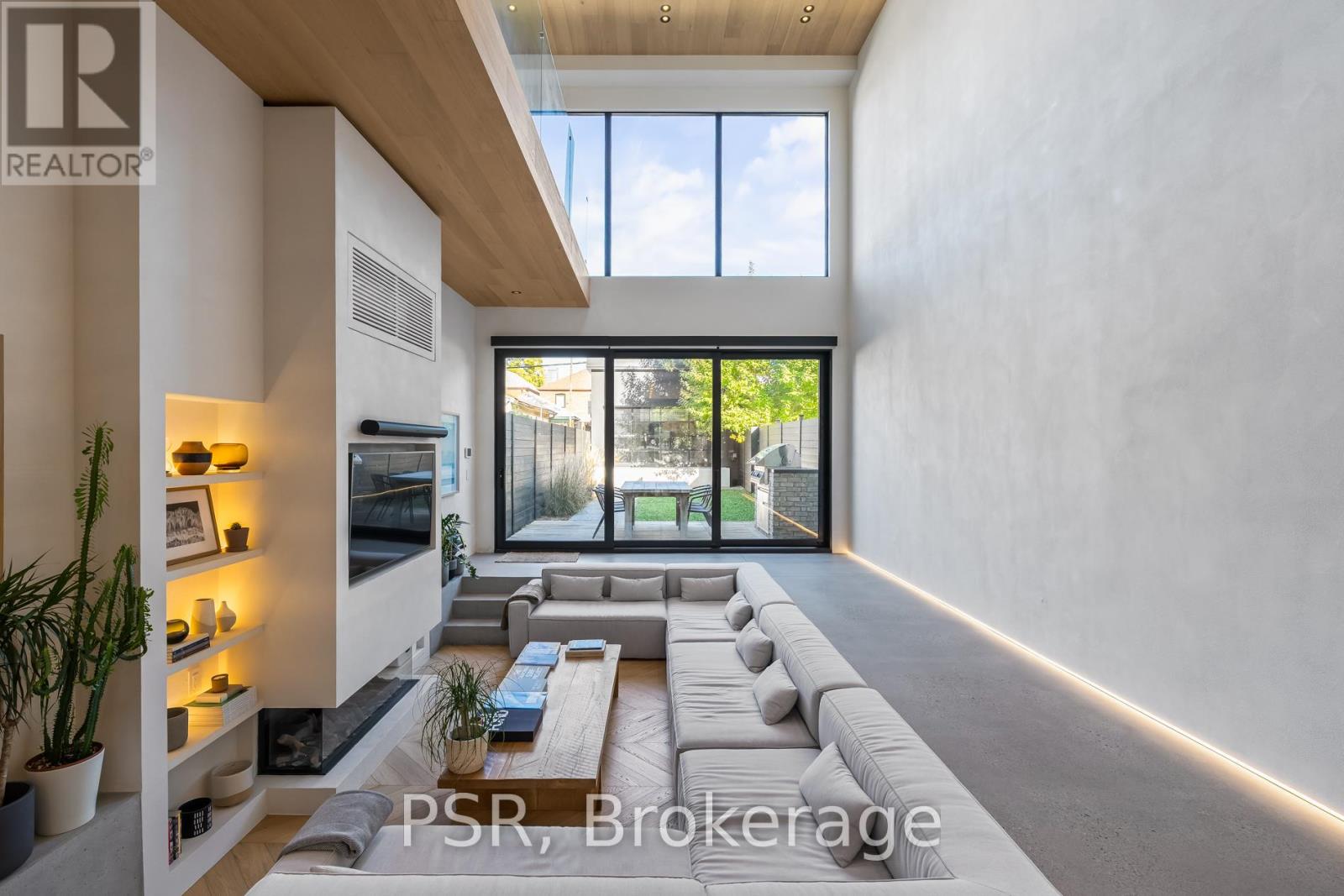 53 Palmerston Avenue, Toronto, Ontario  M6J 2J2 - Photo 10 - C12990402