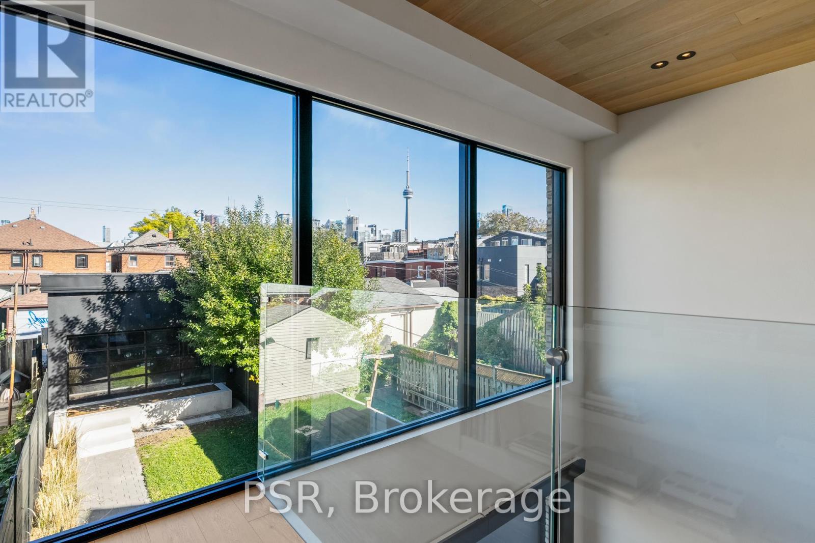 53 Palmerston Avenue, Toronto, Ontario  M6J 2J2 - Photo 16 - C12990402