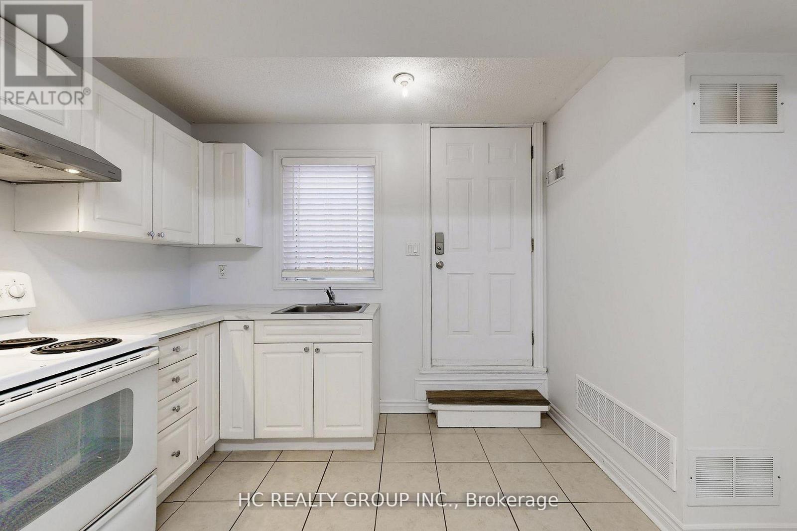 204b Finch Avenue E, Toronto, Ontario  M2N 4R9 - Photo 28 - C12990436