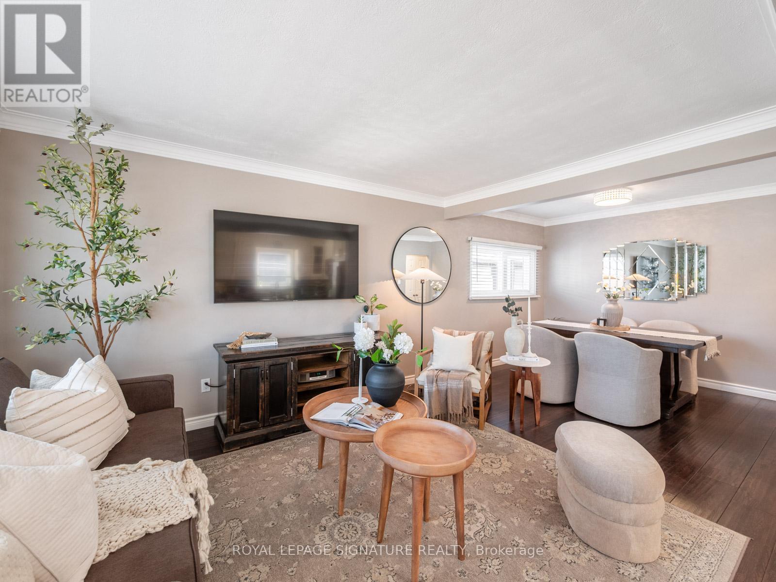 65 Galbraith Avenue, Toronto, Ontario  M4B 2B6 - Photo 3 - E12990164