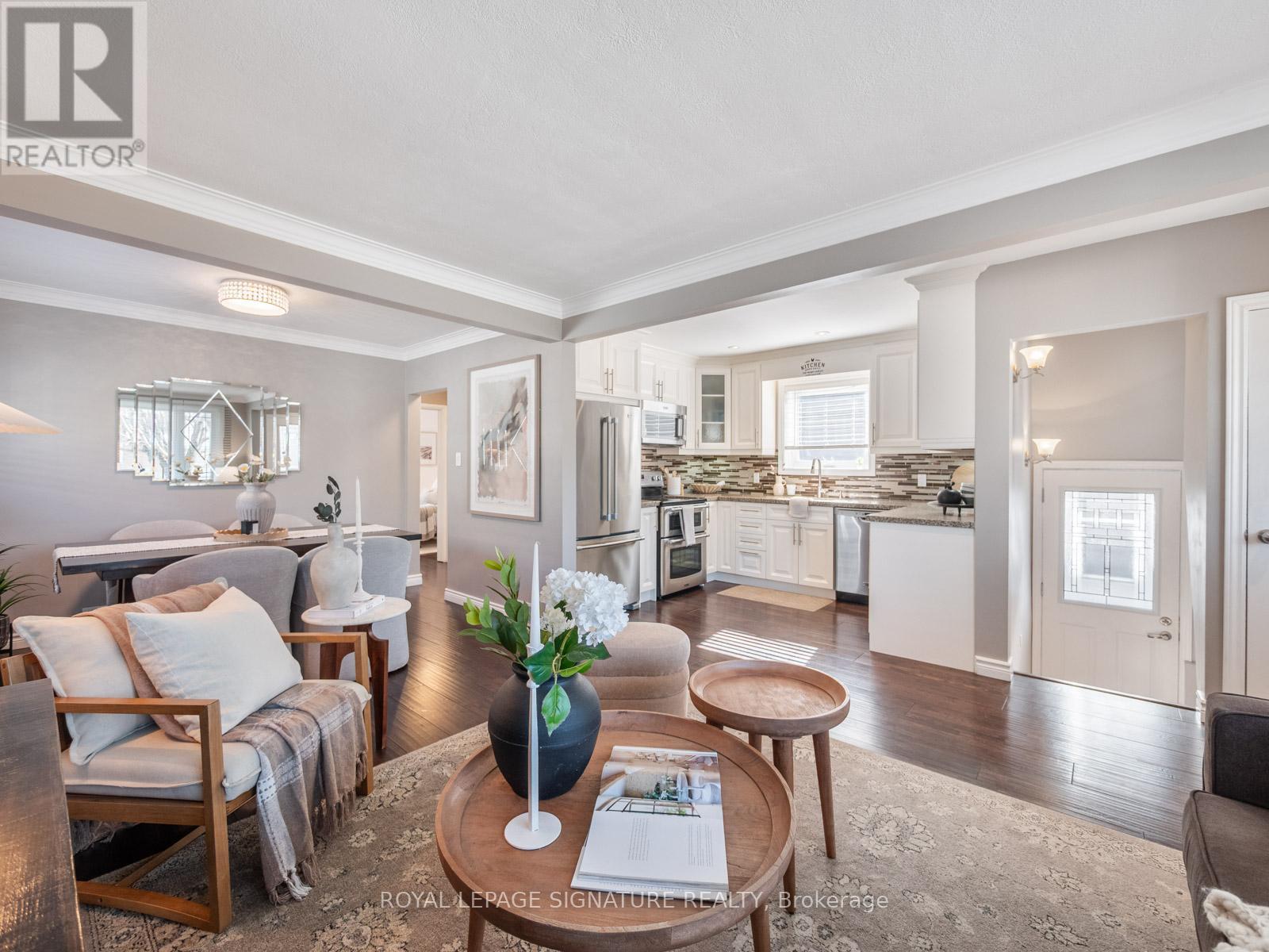 65 Galbraith Avenue, Toronto, Ontario  M4B 2B6 - Photo 7 - E12990164