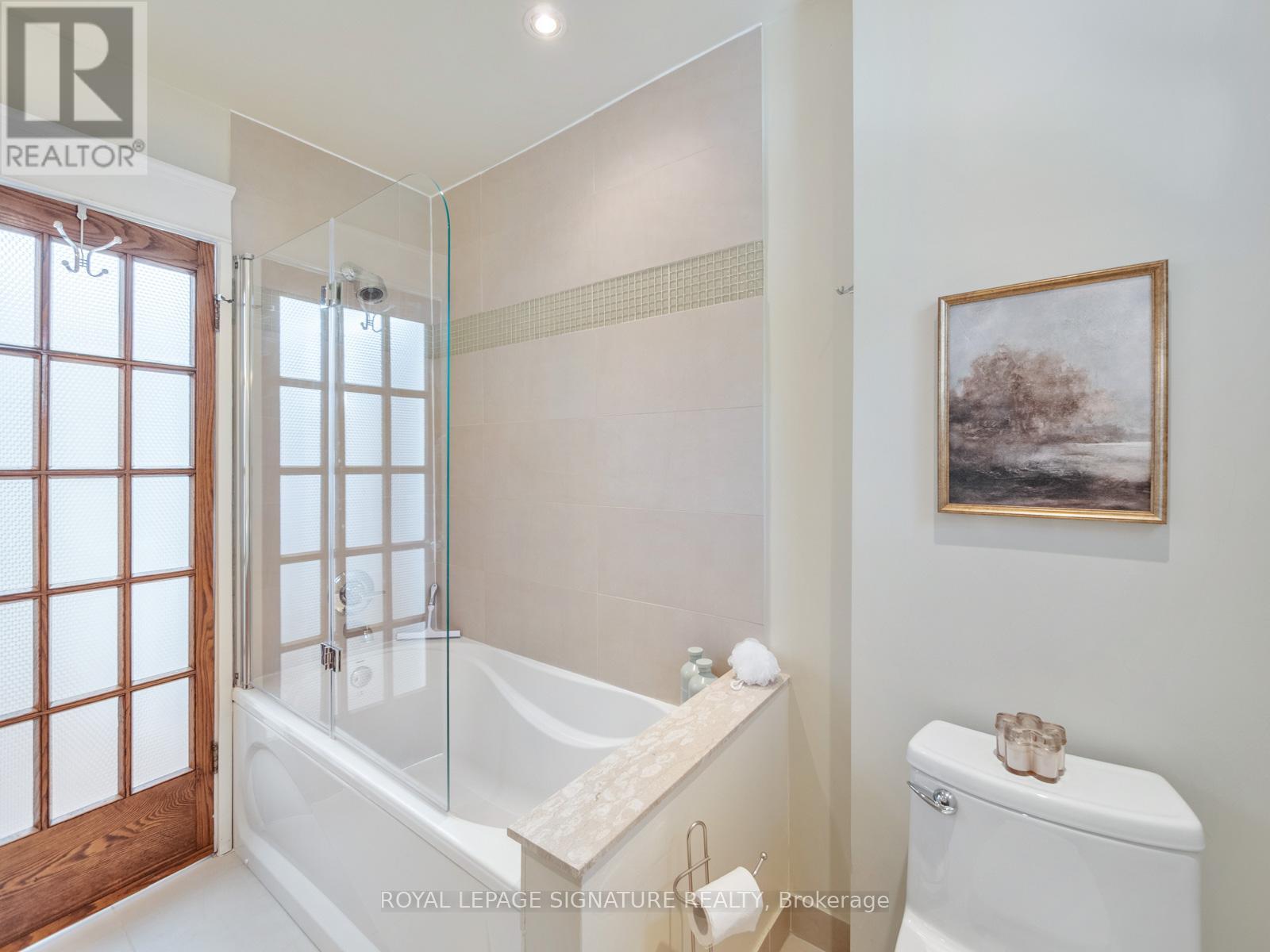 120 Hollywood Crescent, Toronto, Ontario  M4L 2K6 - Photo 31 - E12990190