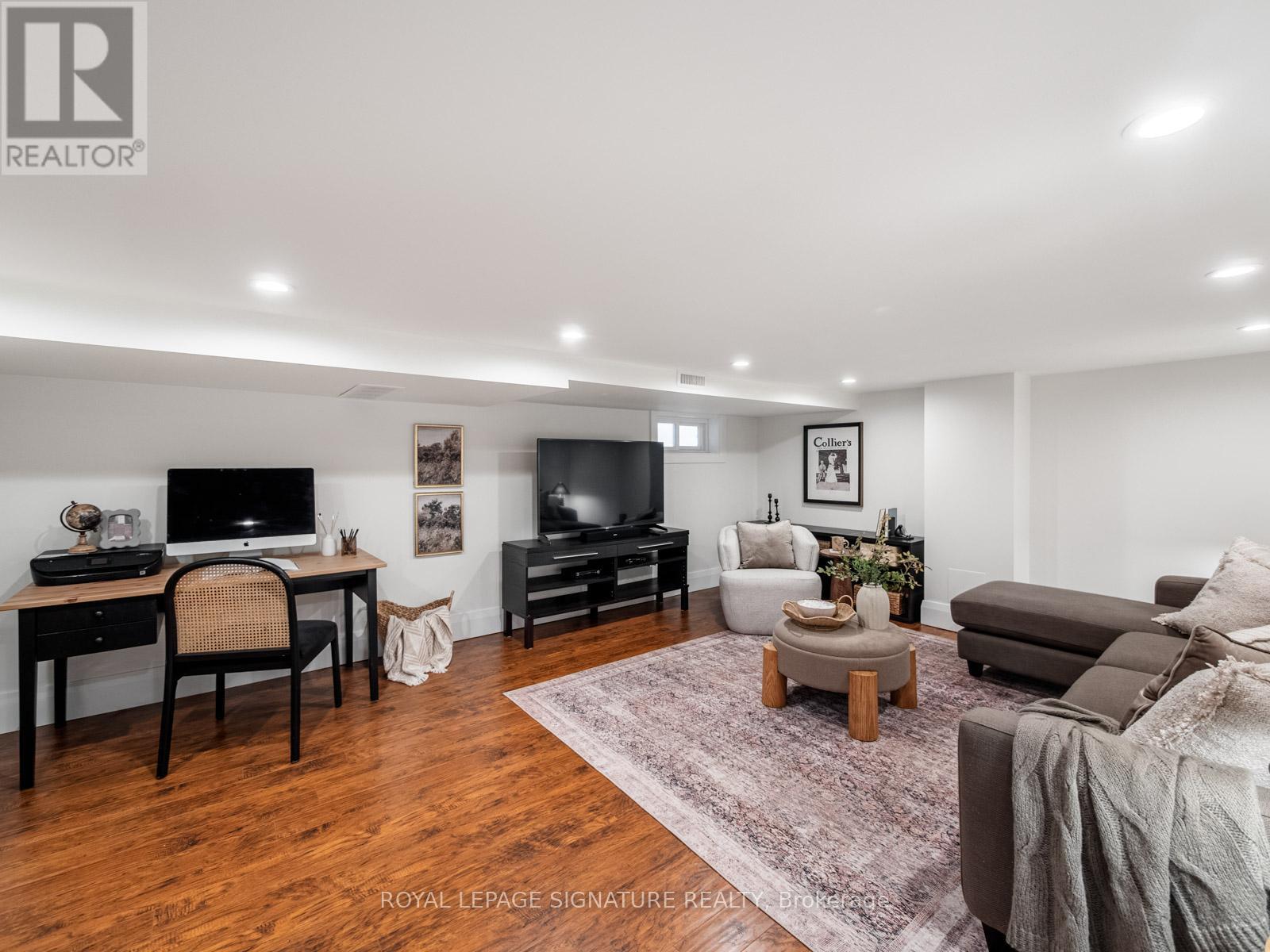 120 Hollywood Crescent, Toronto, Ontario  M4L 2K6 - Photo 32 - E12990190