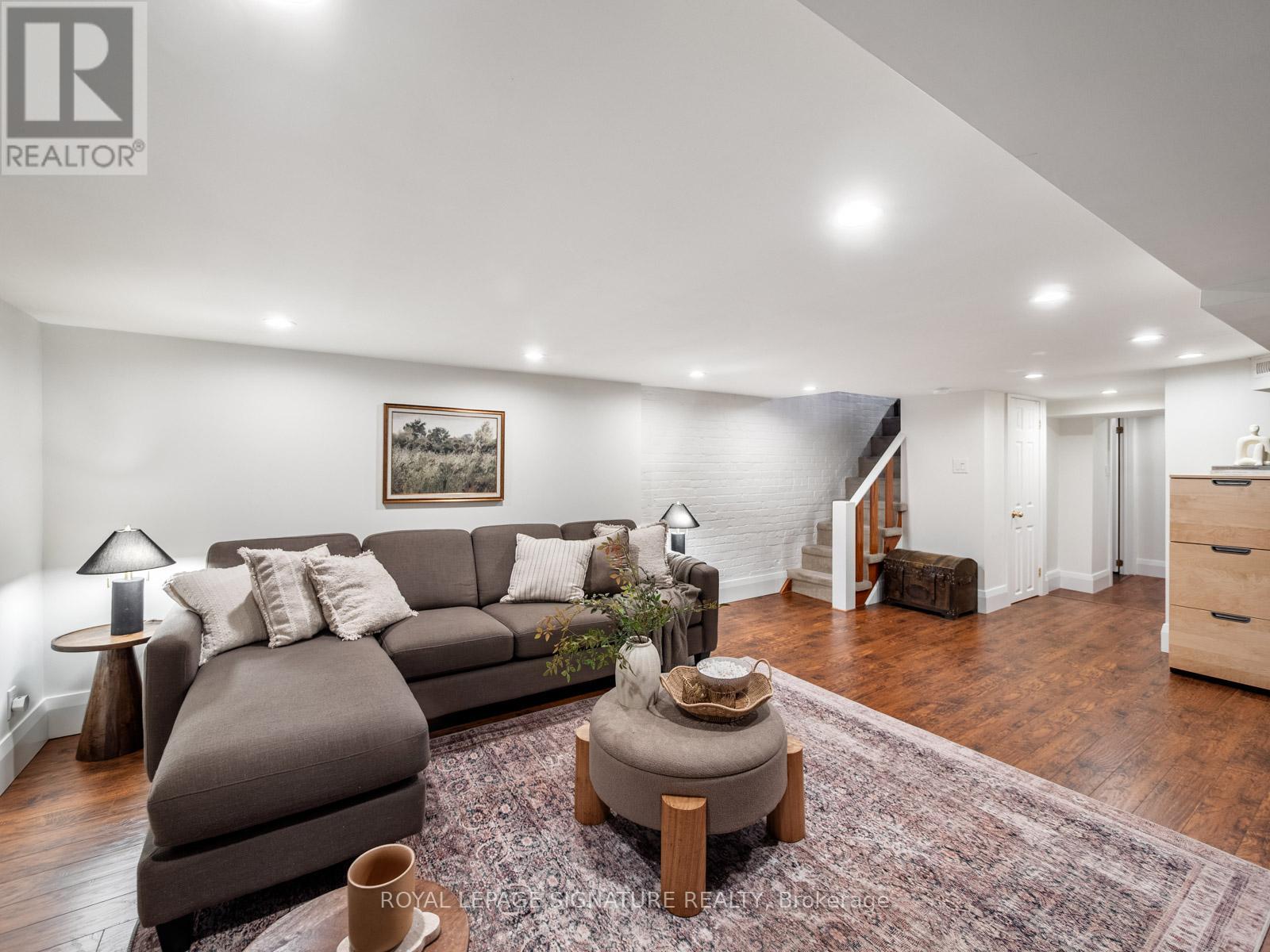 120 Hollywood Crescent, Toronto, Ontario  M4L 2K6 - Photo 35 - E12990190