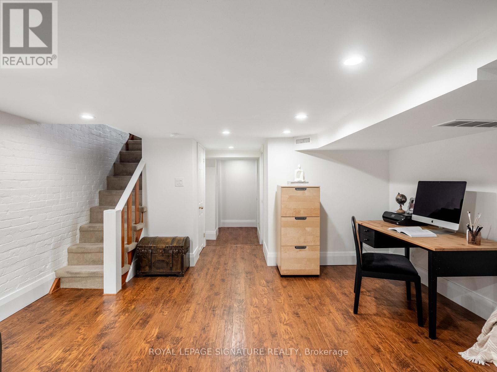 120 Hollywood Crescent, Toronto, Ontario  M4L 2K6 - Photo 36 - E12990190