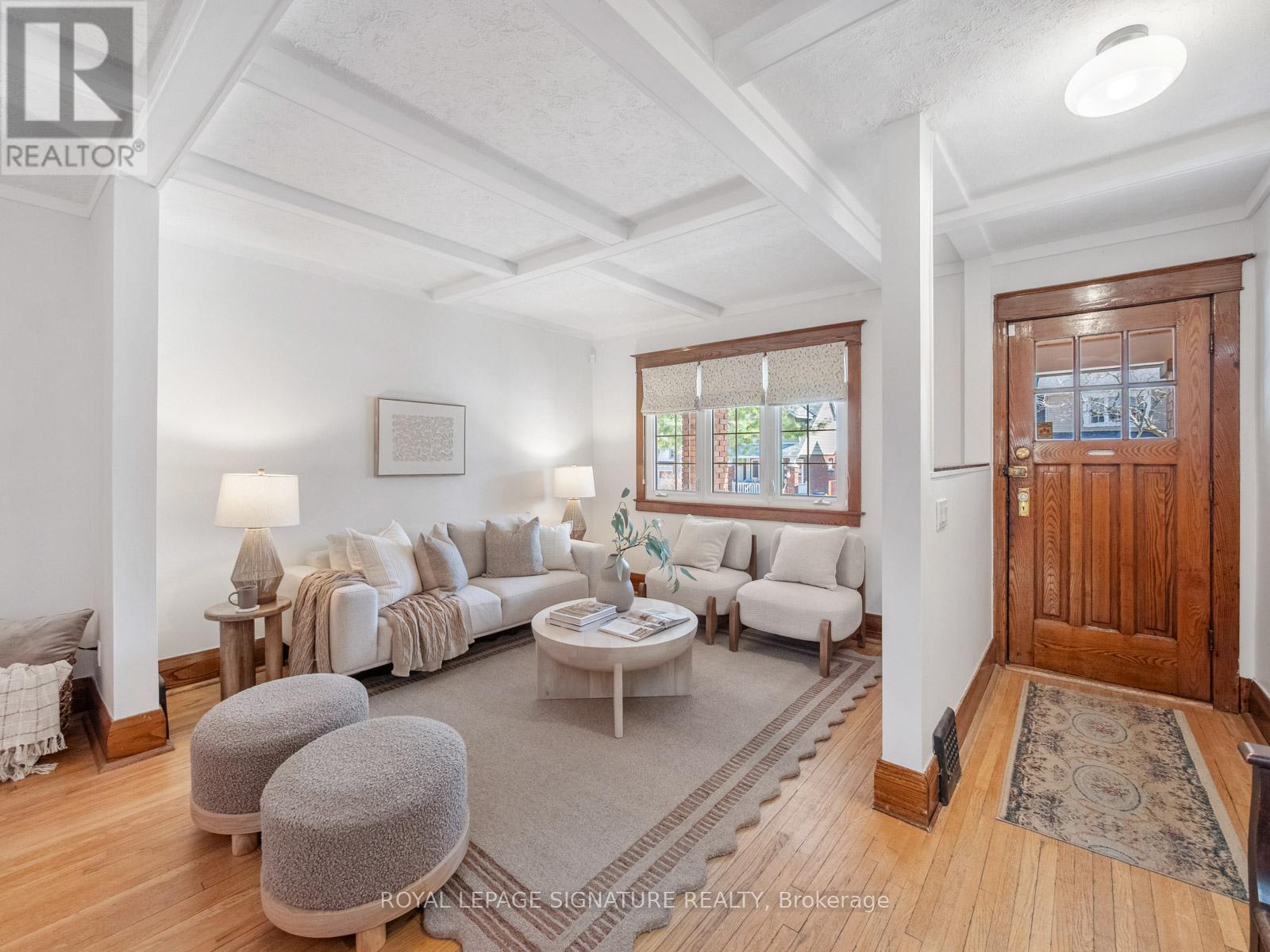 120 Hollywood Crescent, Toronto, Ontario  M4L 2K6 - Photo 5 - E12990190