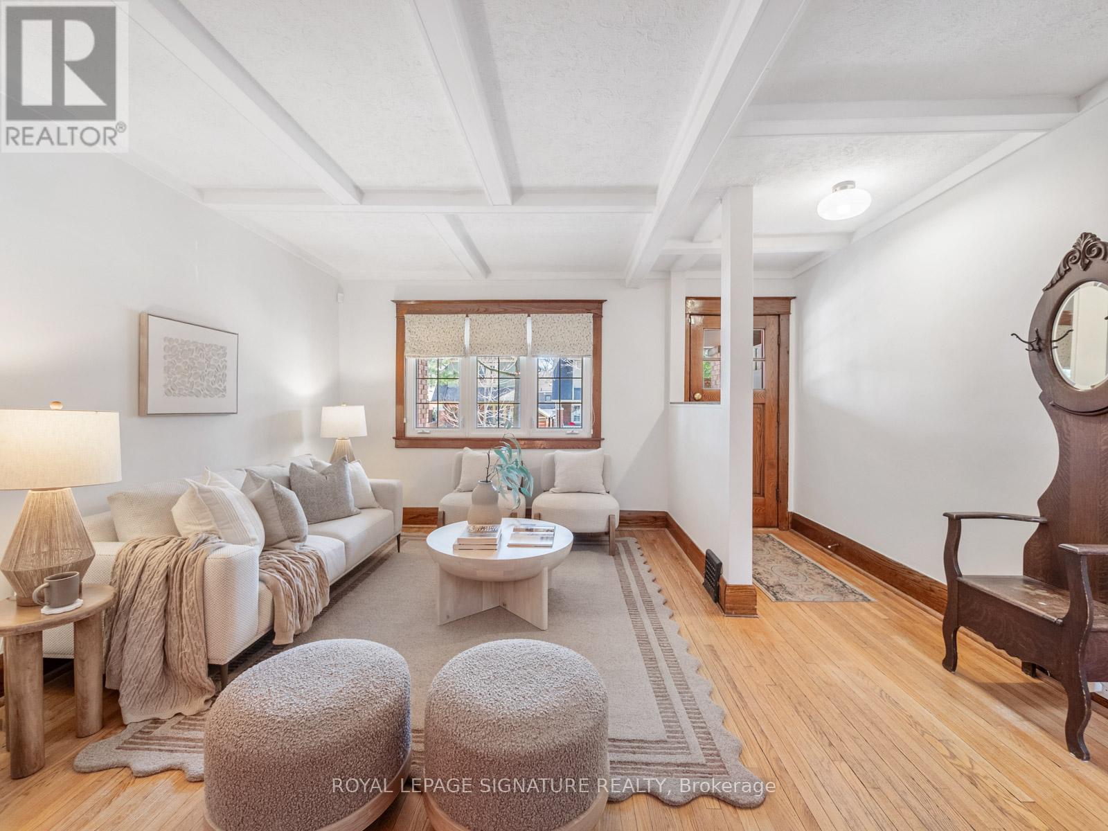 120 Hollywood Crescent, Toronto, Ontario  M4L 2K6 - Photo 6 - E12990190